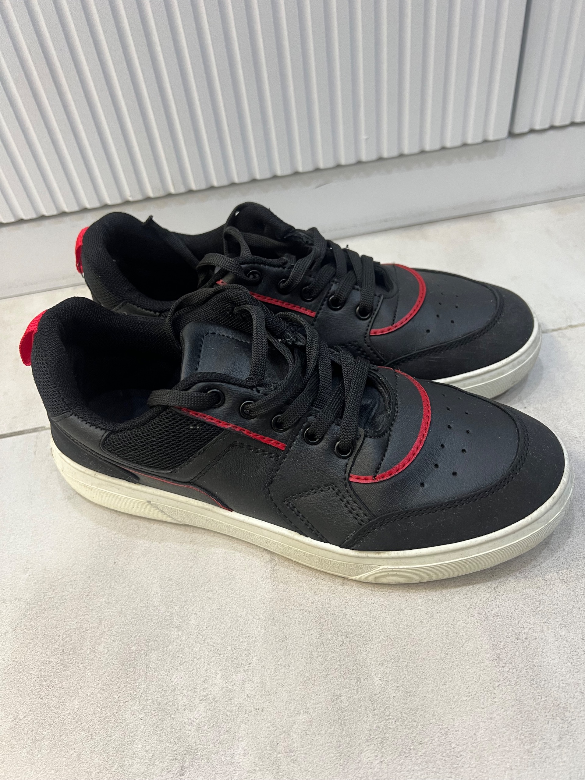 کتونی ترک مشکی