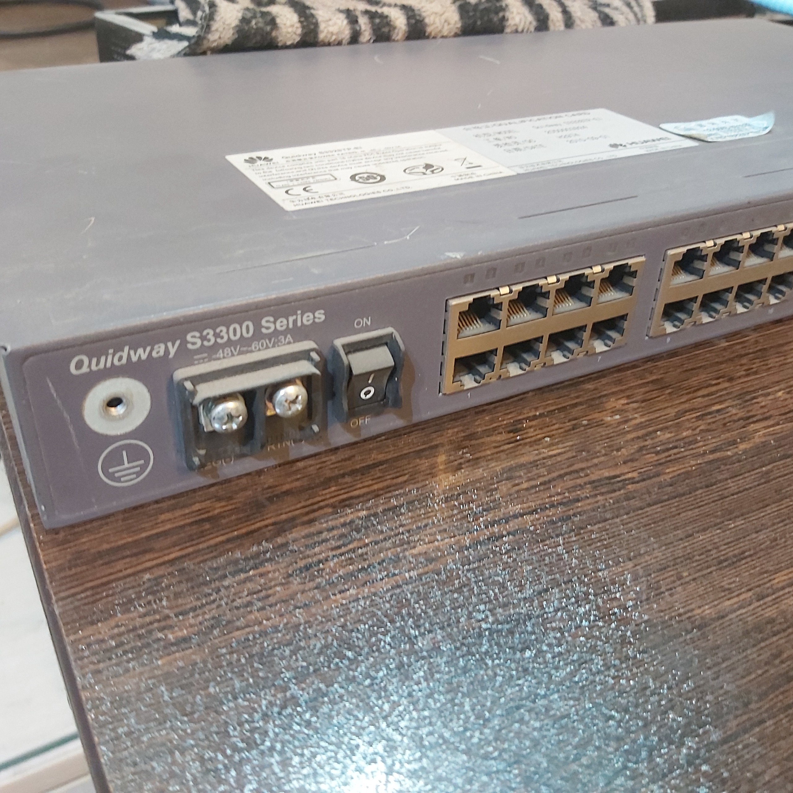 سوییچ شبکه هواوی Quidway S3328tp-ei