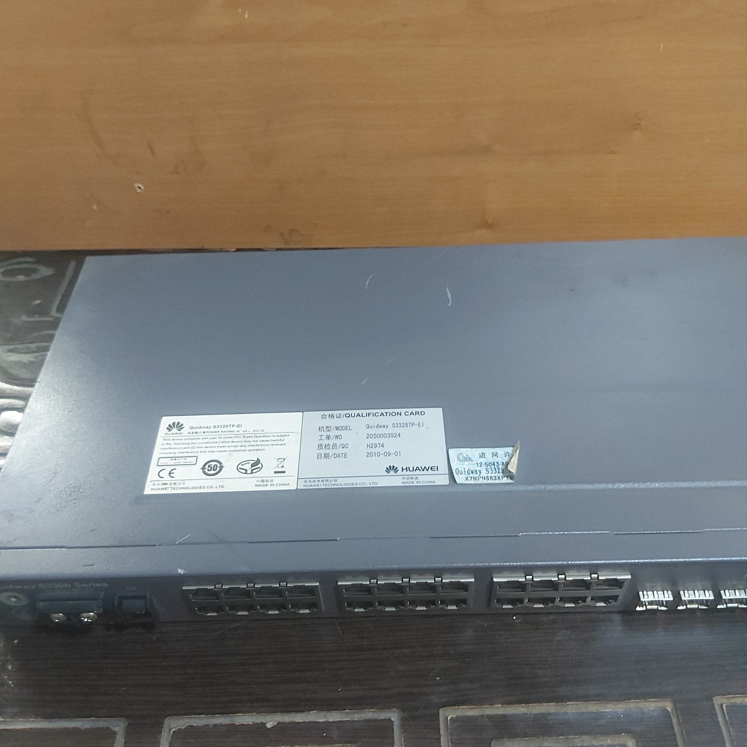 سوییچ شبکه هواوی s3328tp-ei