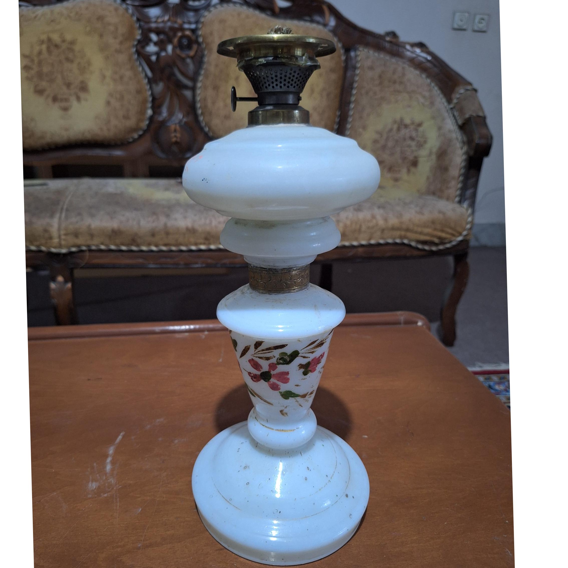 چراغ لمپا قدیمی