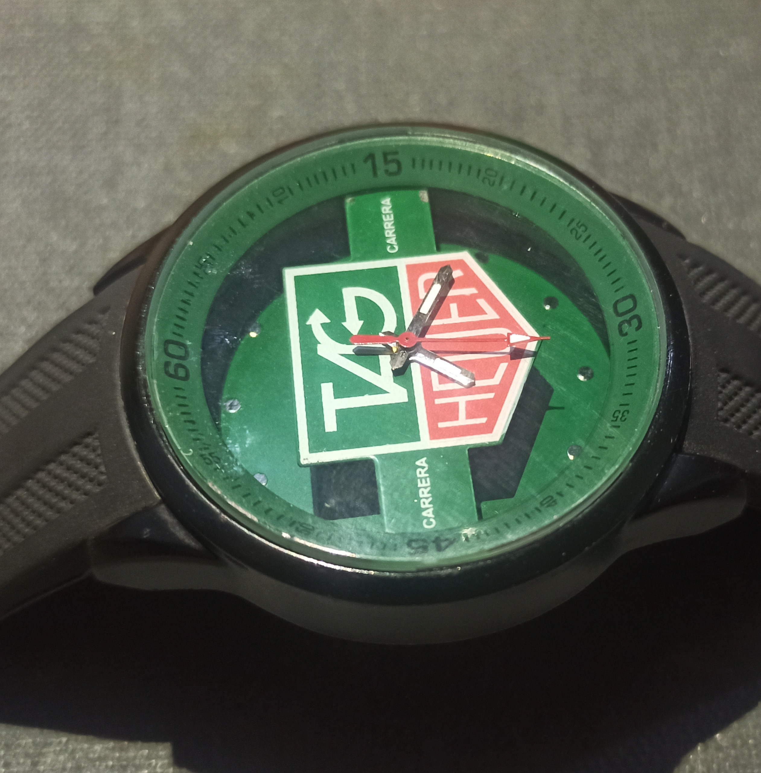 ساعت خاص ، برند Tag Heuer ، مدل Carrera