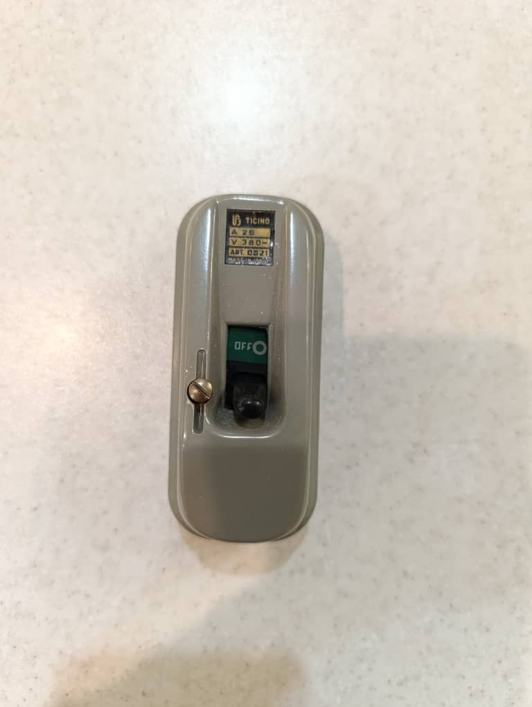 کلید صنعتی (ایتالیایی)