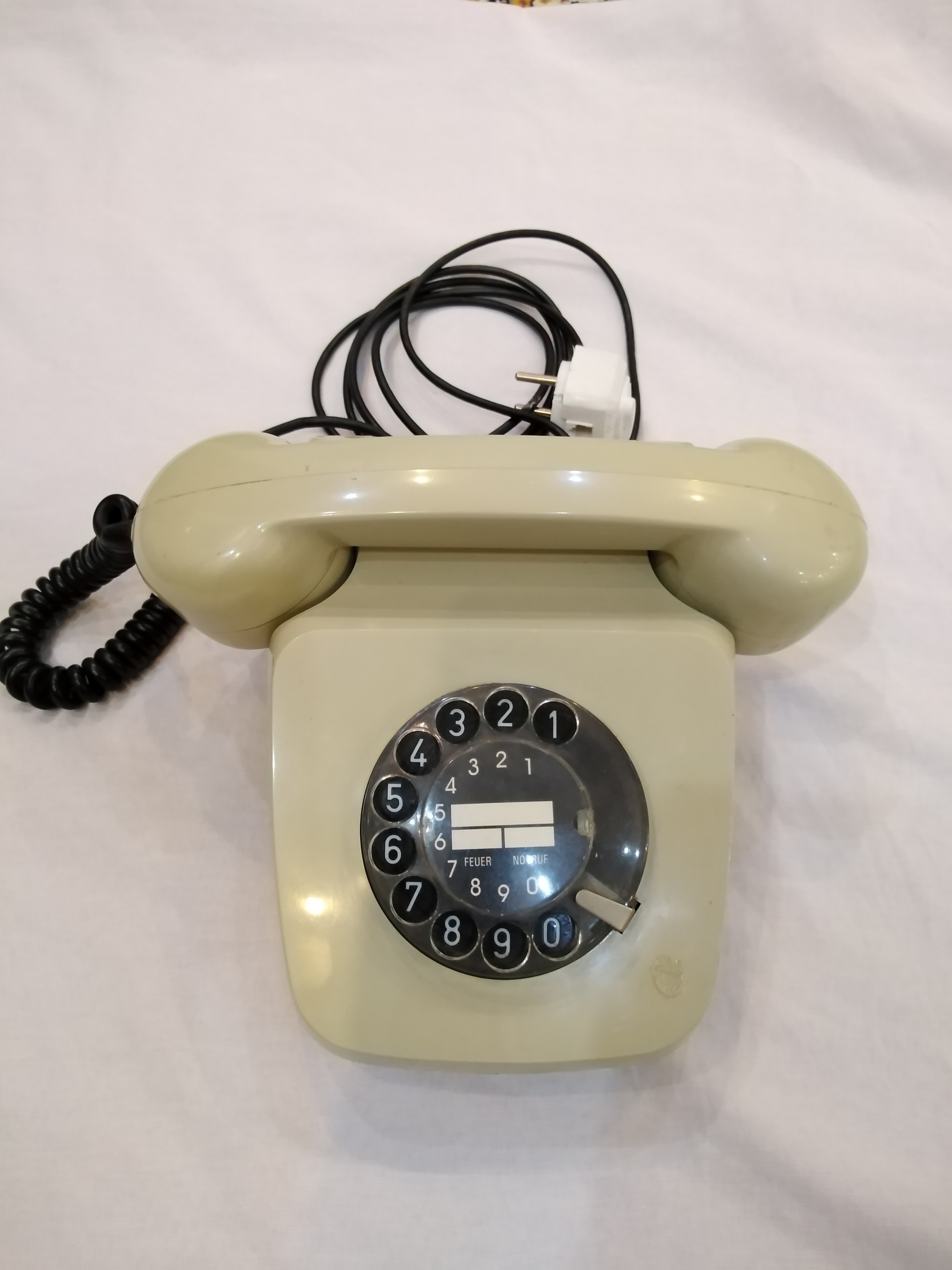 تلفن قدیمی آنتیک