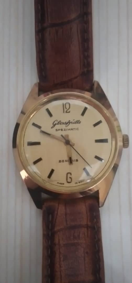 ساعت آلمانی شرقی