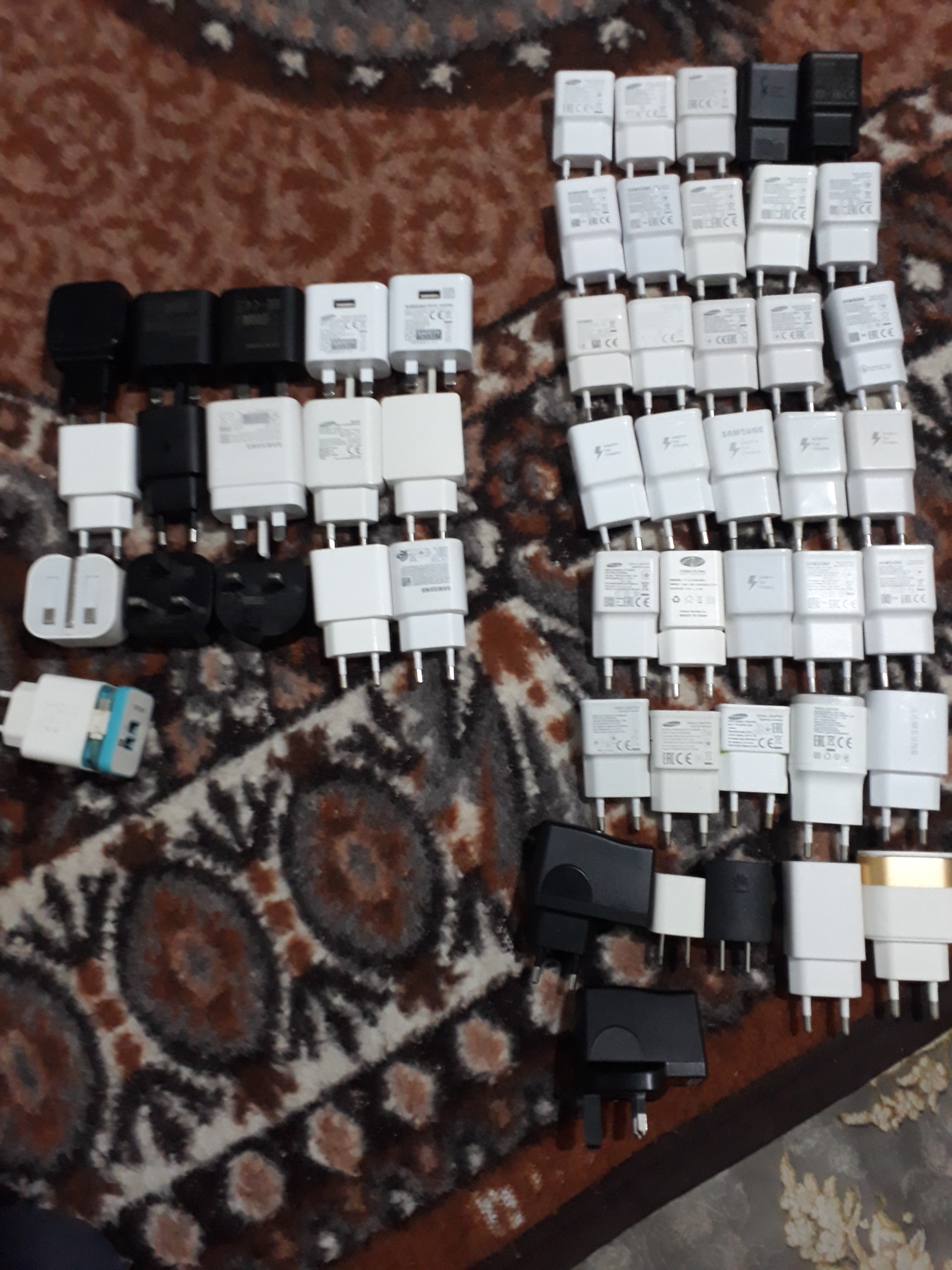 انواع شارژر موبایل