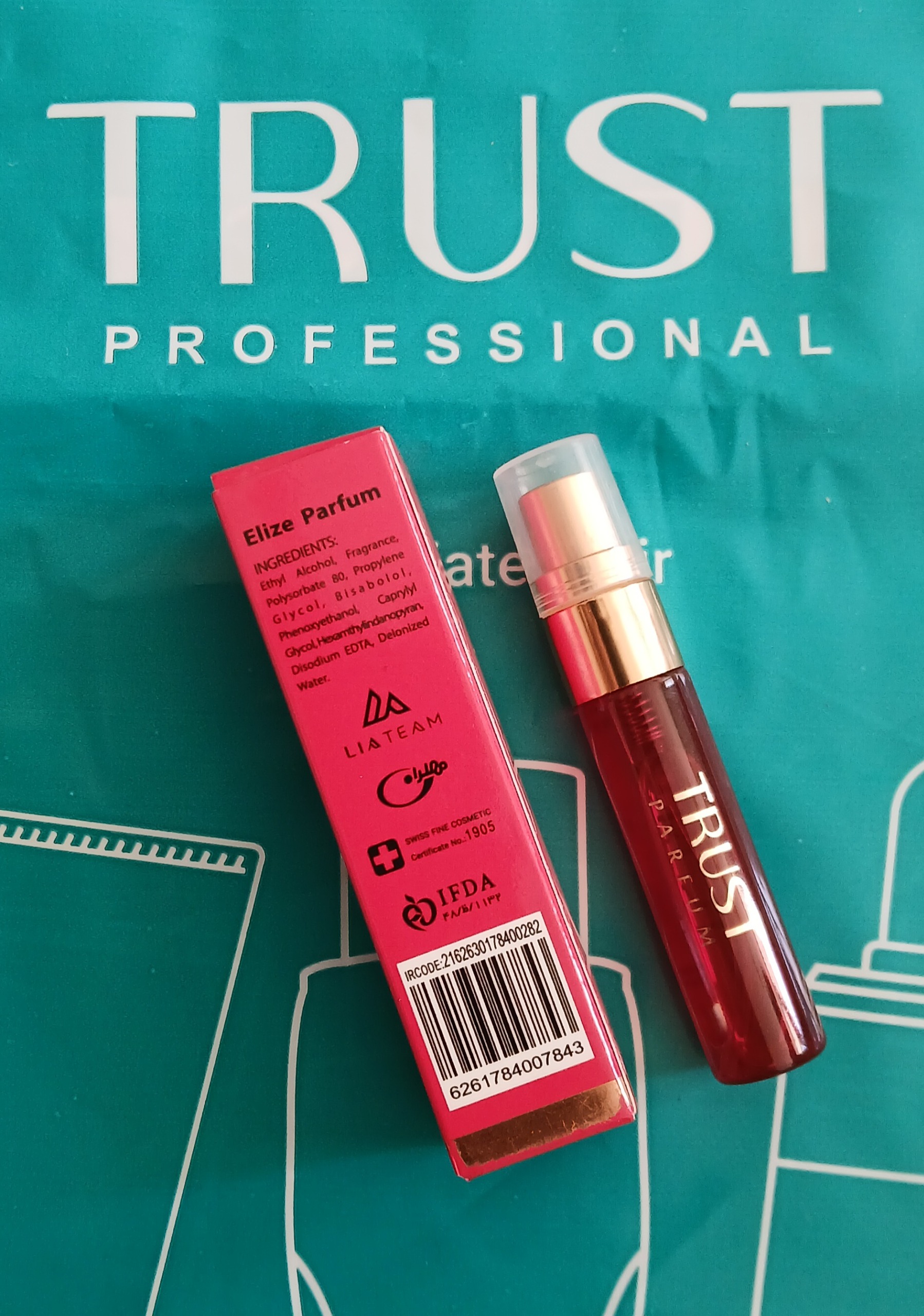 عطر زنانه تراست