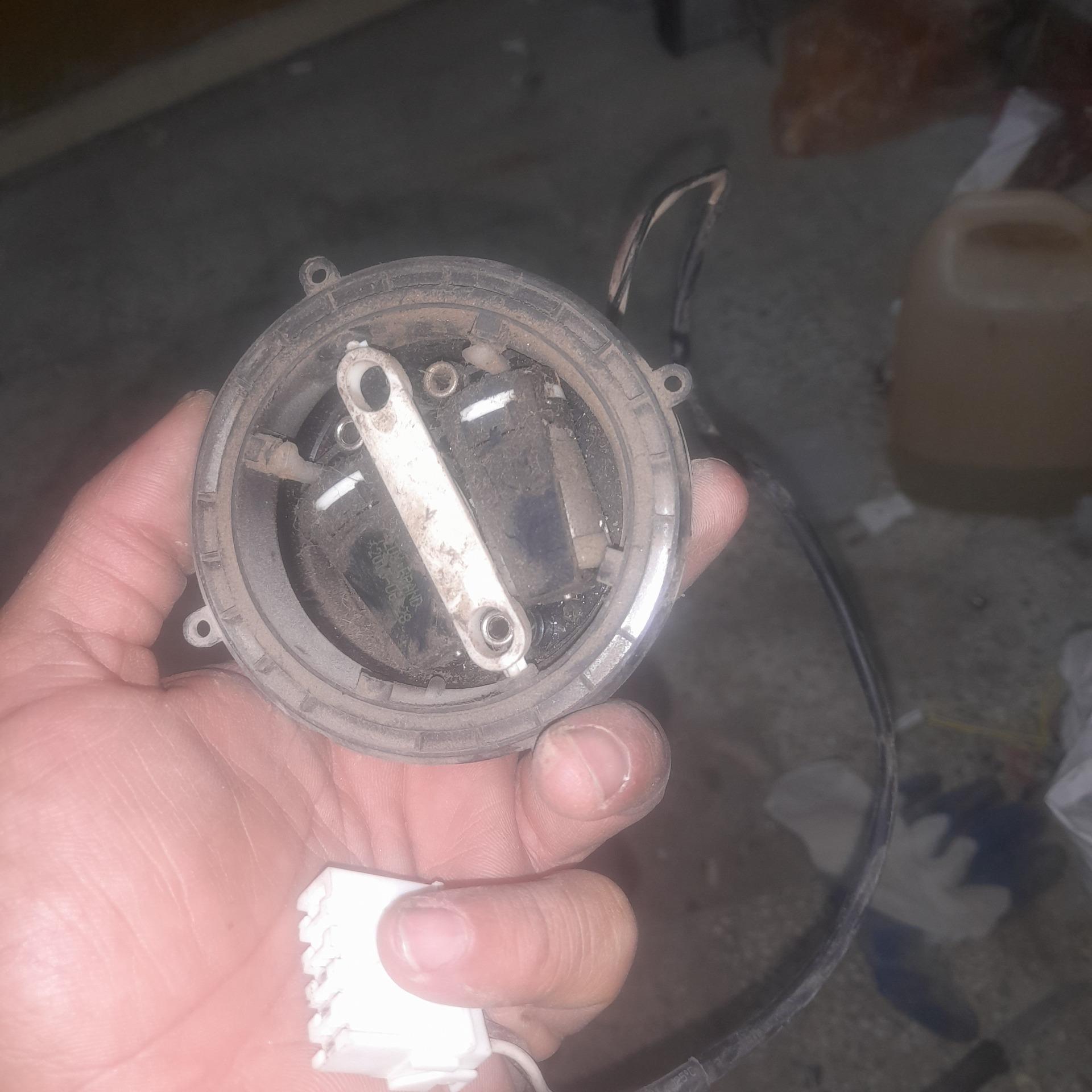 موتور اینه بغل سمت چپ پژو