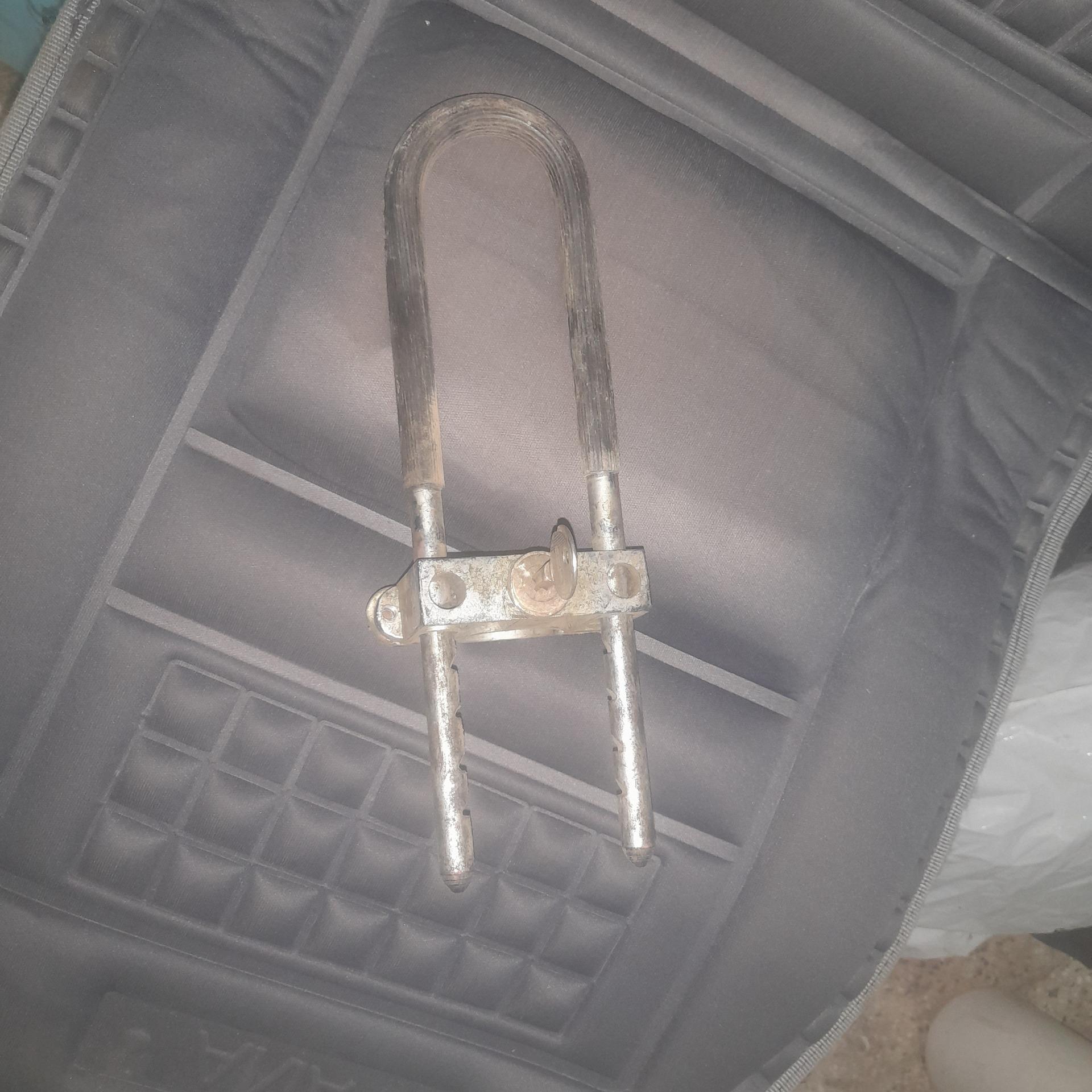 قفل پاشاخ موتور سیکلت برند بست