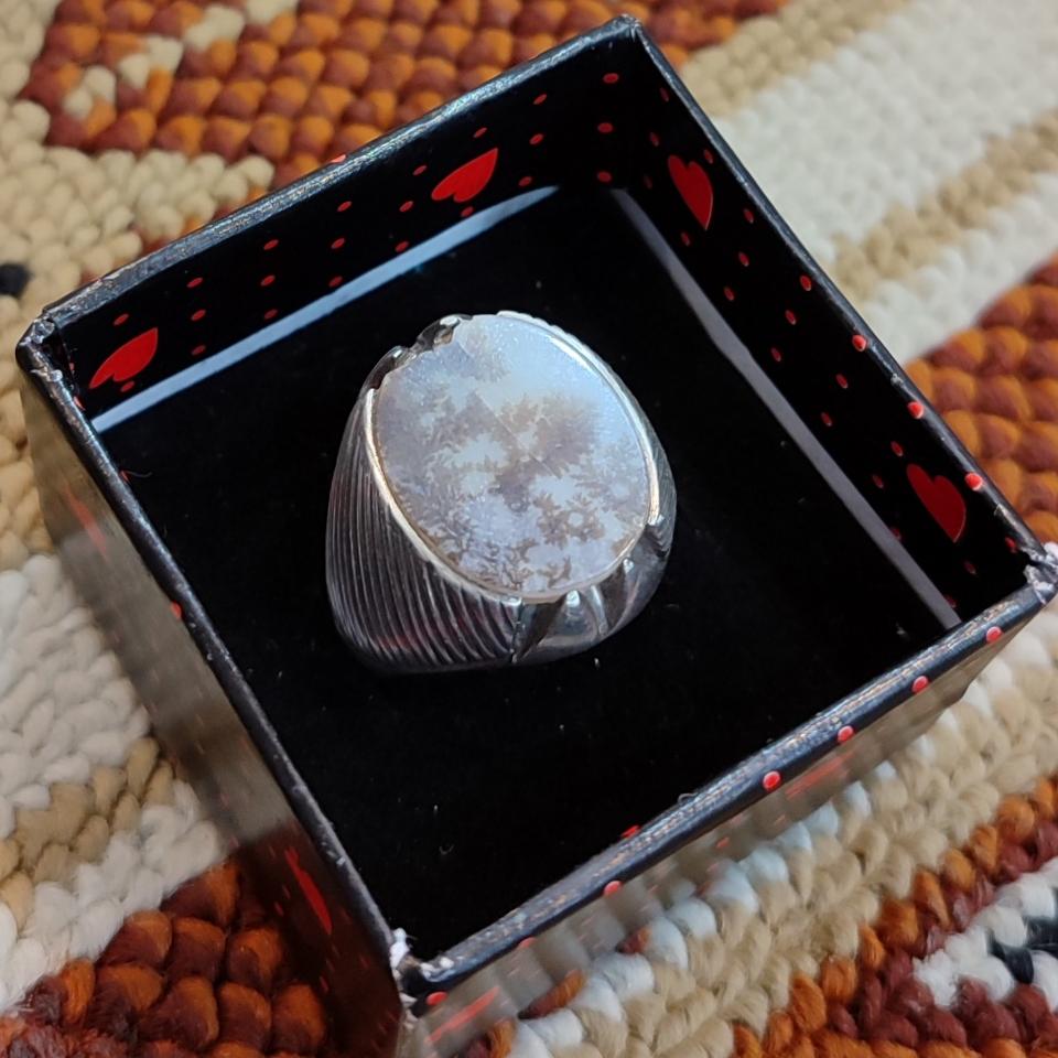 انگشتر نقره شجر قدیمی (توضیحات)