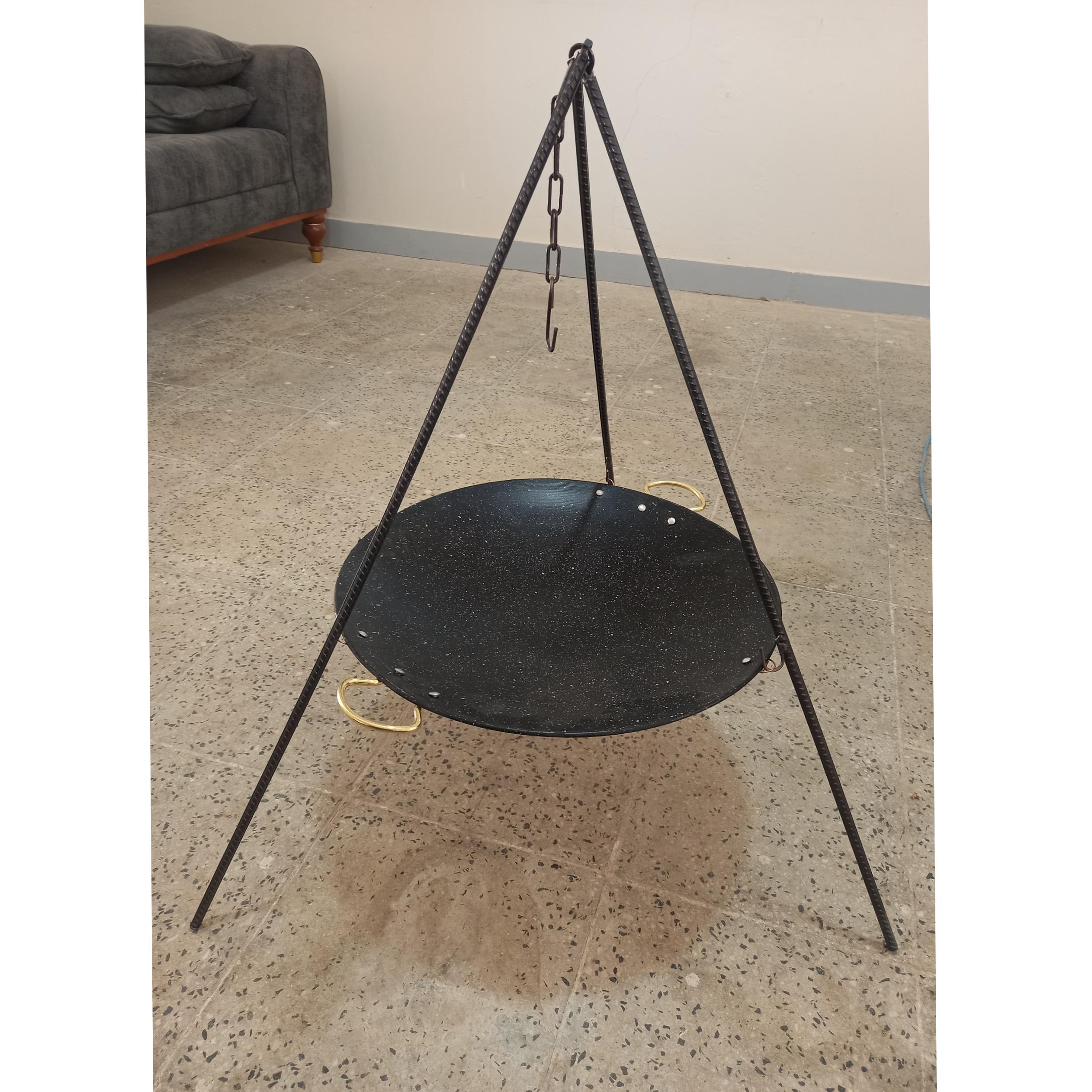 سه پایه سرخپوستی و تابه