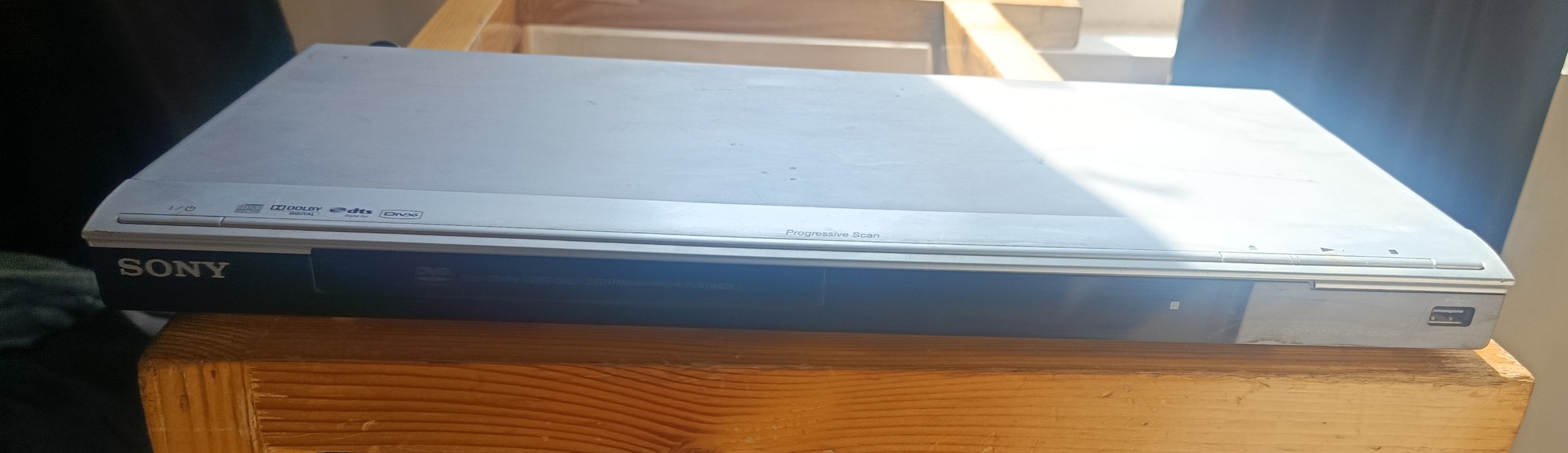 D.V.D پلیر فلش خور سونی