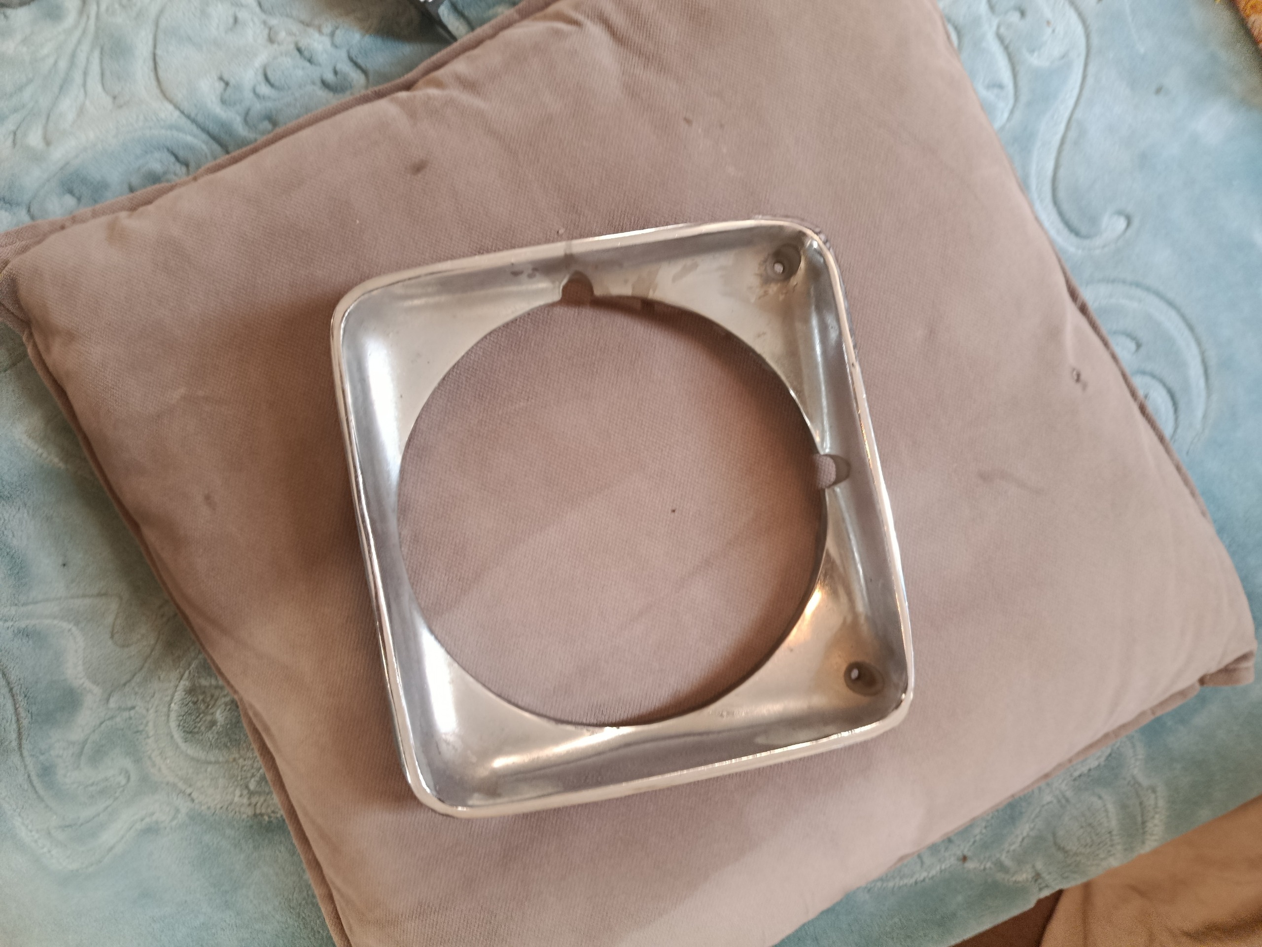 فریم دور چراغ جلو بیوک مدل بالایی اصلی