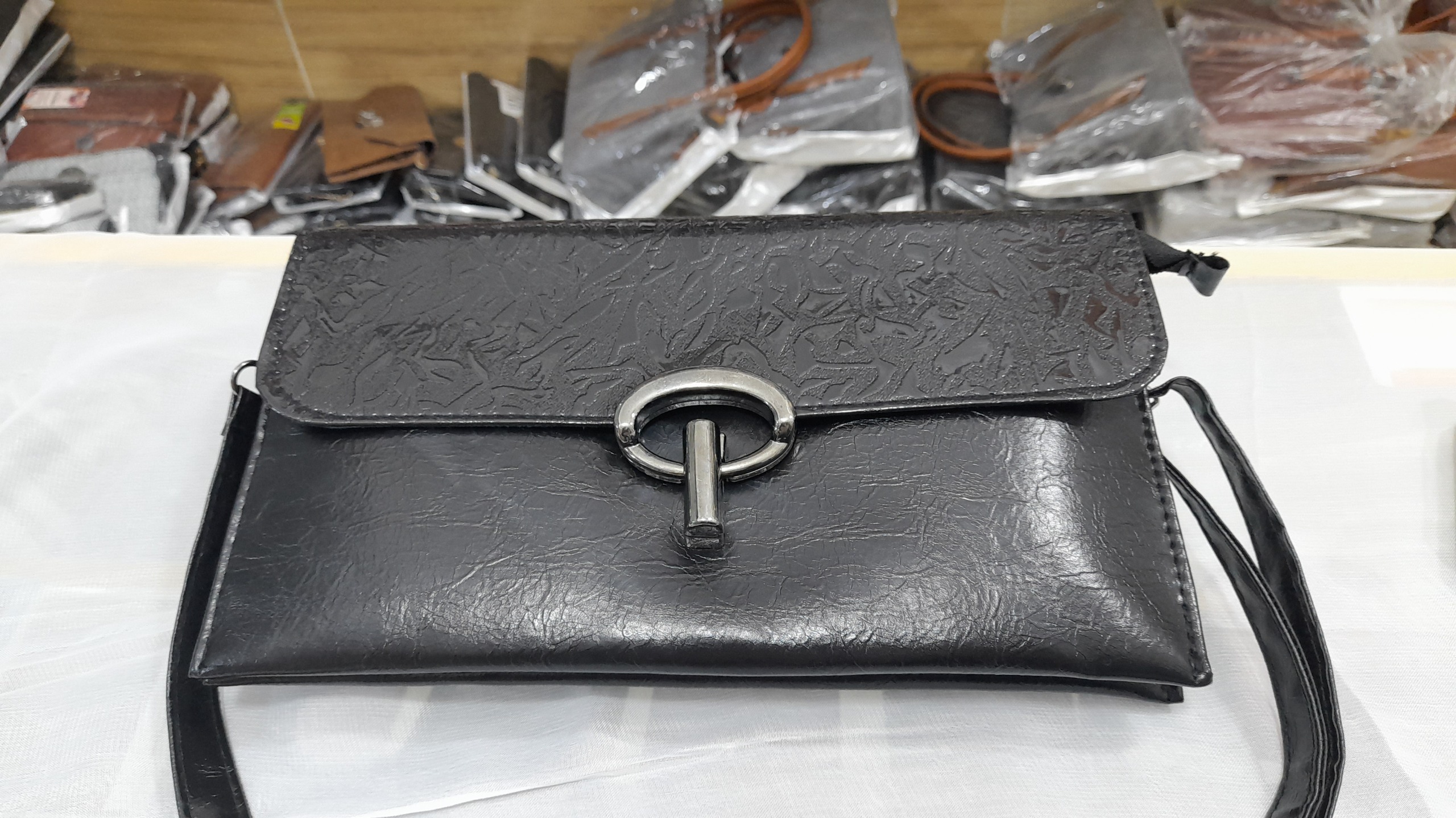 کیف زنانه چرم مصنوعی بند دوشی