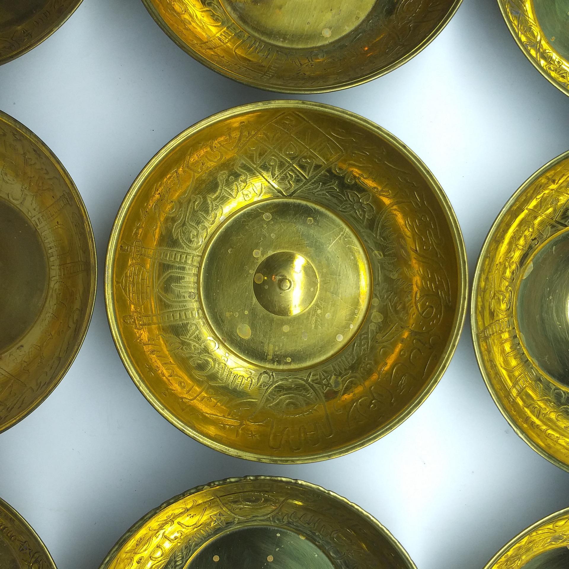 مجموعه 9 عددی پیاله (جام) با نقوش سنتی و مذهبی