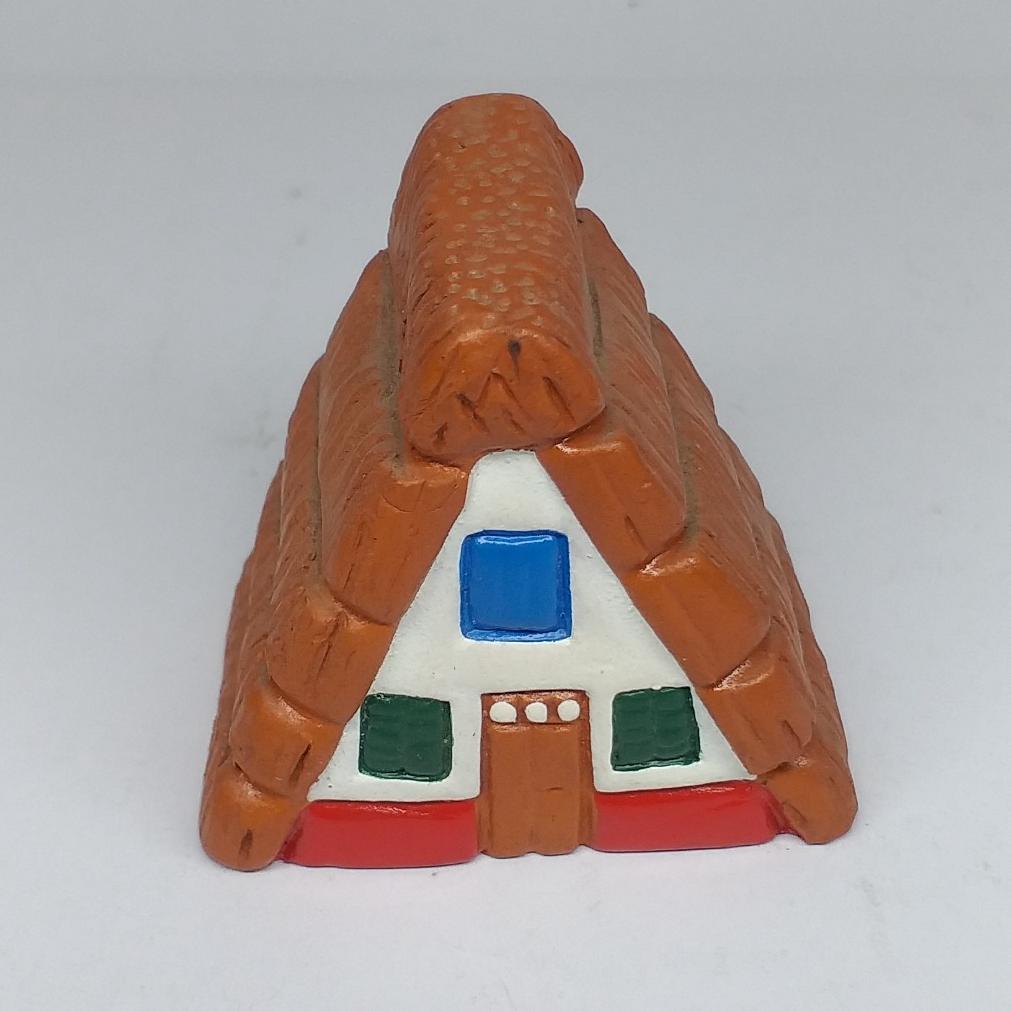 ماکت کوچک خانه روستایی اروپایی