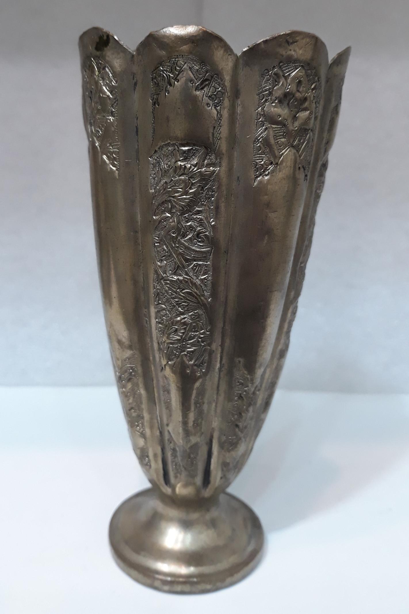 گلدان فلزی آنتیک