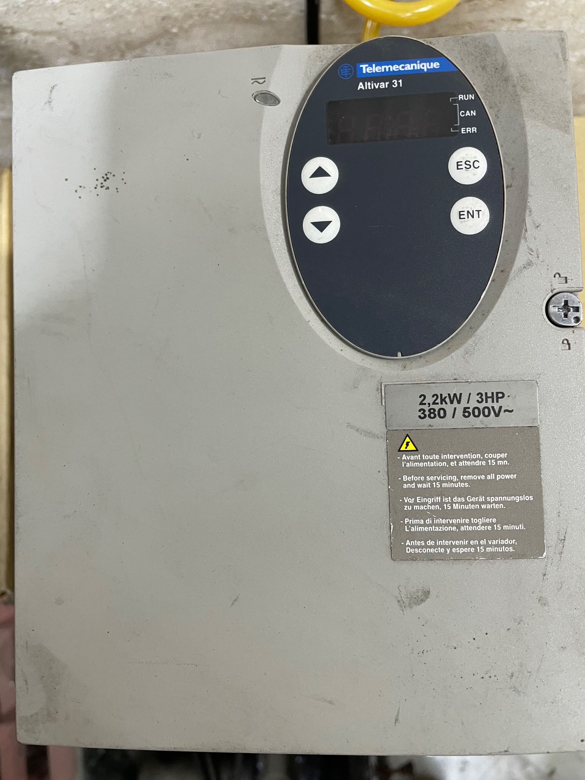 اینورتر ATV31HU22N4 تلمکانیک  نو بدون جعبه