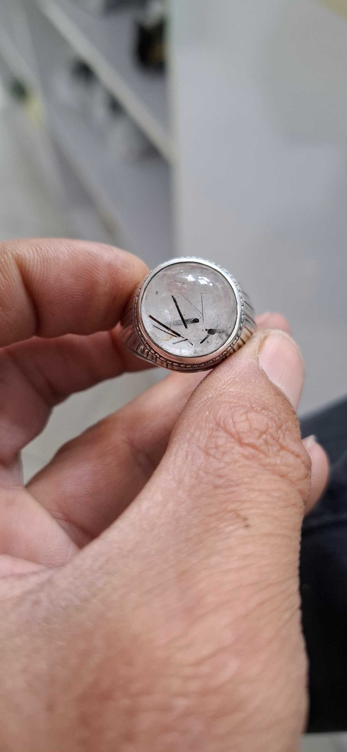 انگشتر در مو دار قدیمی