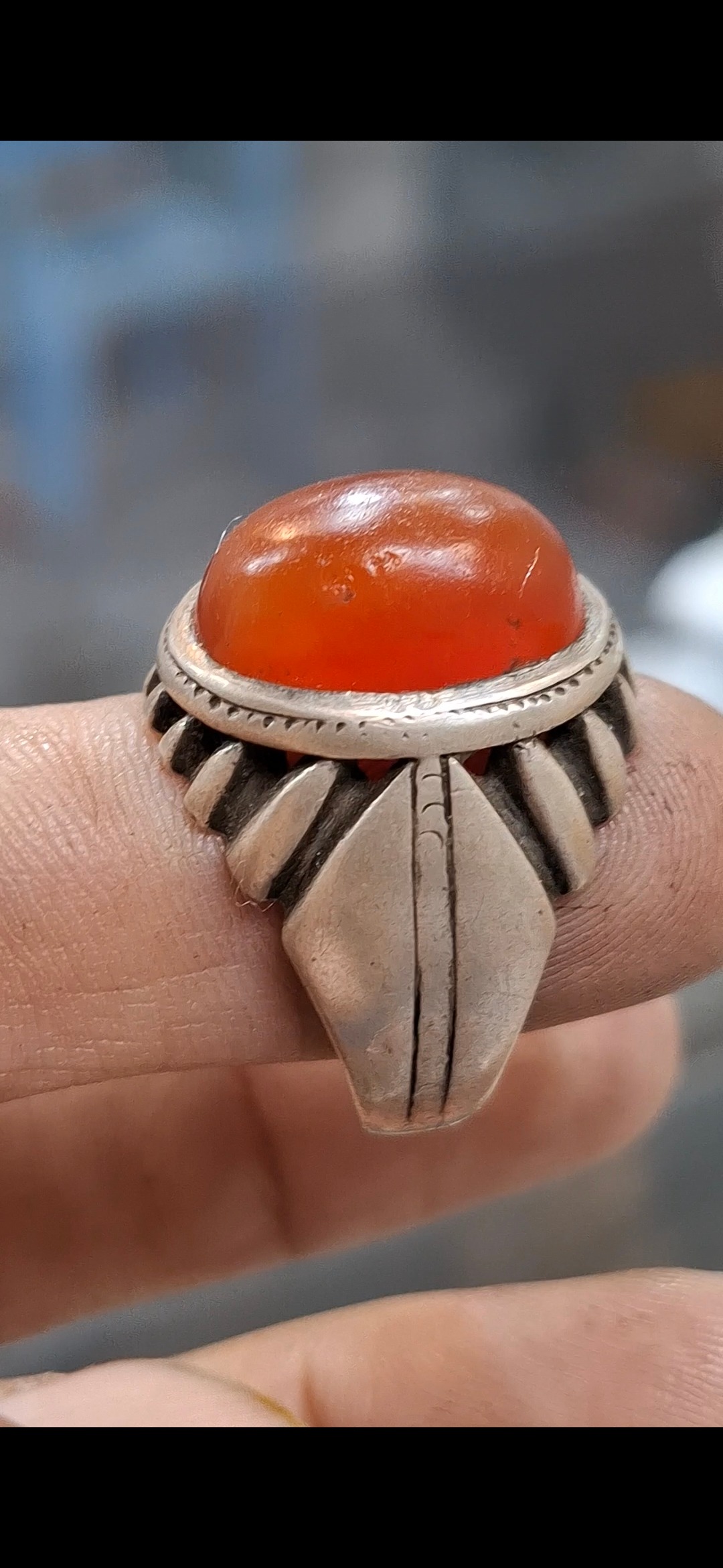 انگشتر یمنی کهنه پرتقالی خوشرنگ رکاب سلطنتی