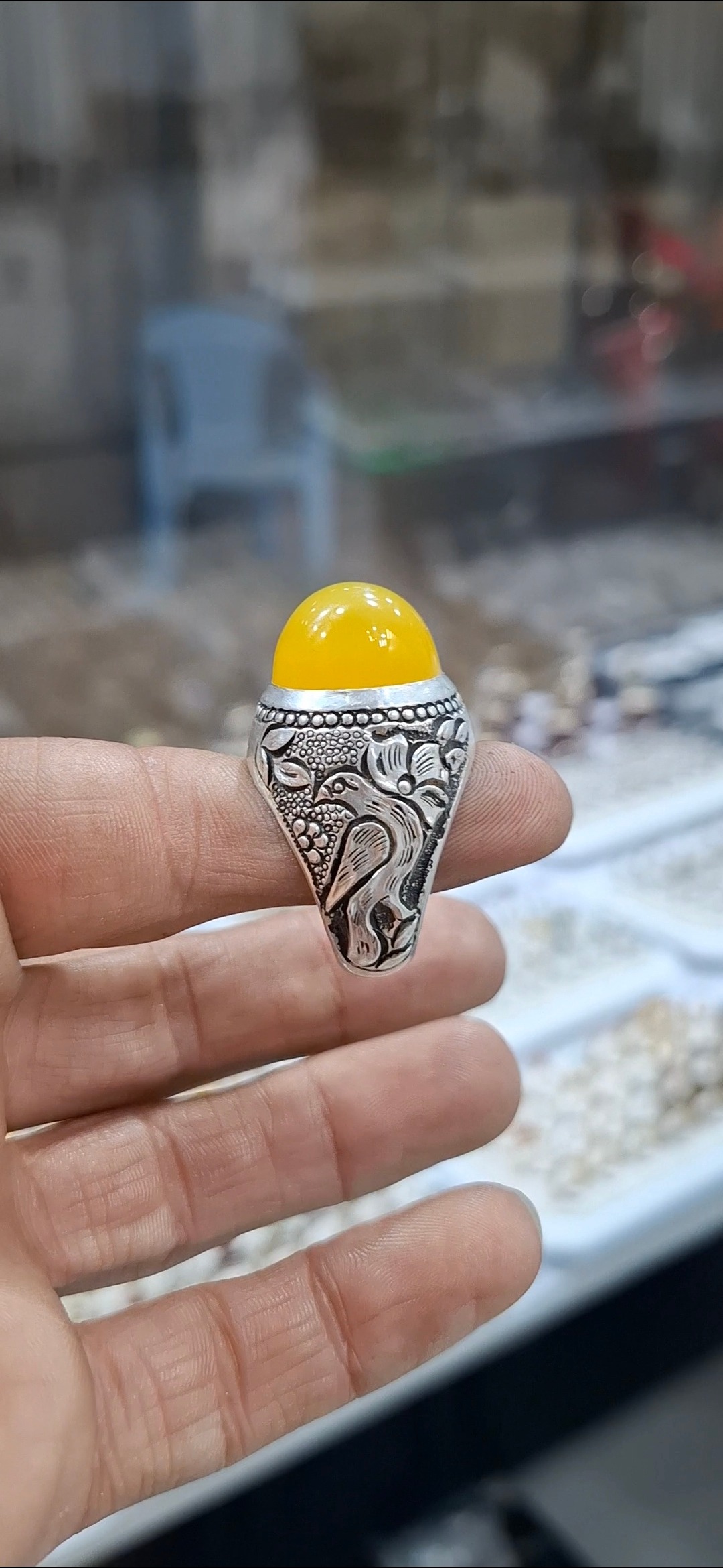 انگشتر عقیق زرد بارکاب استاد صدوقی