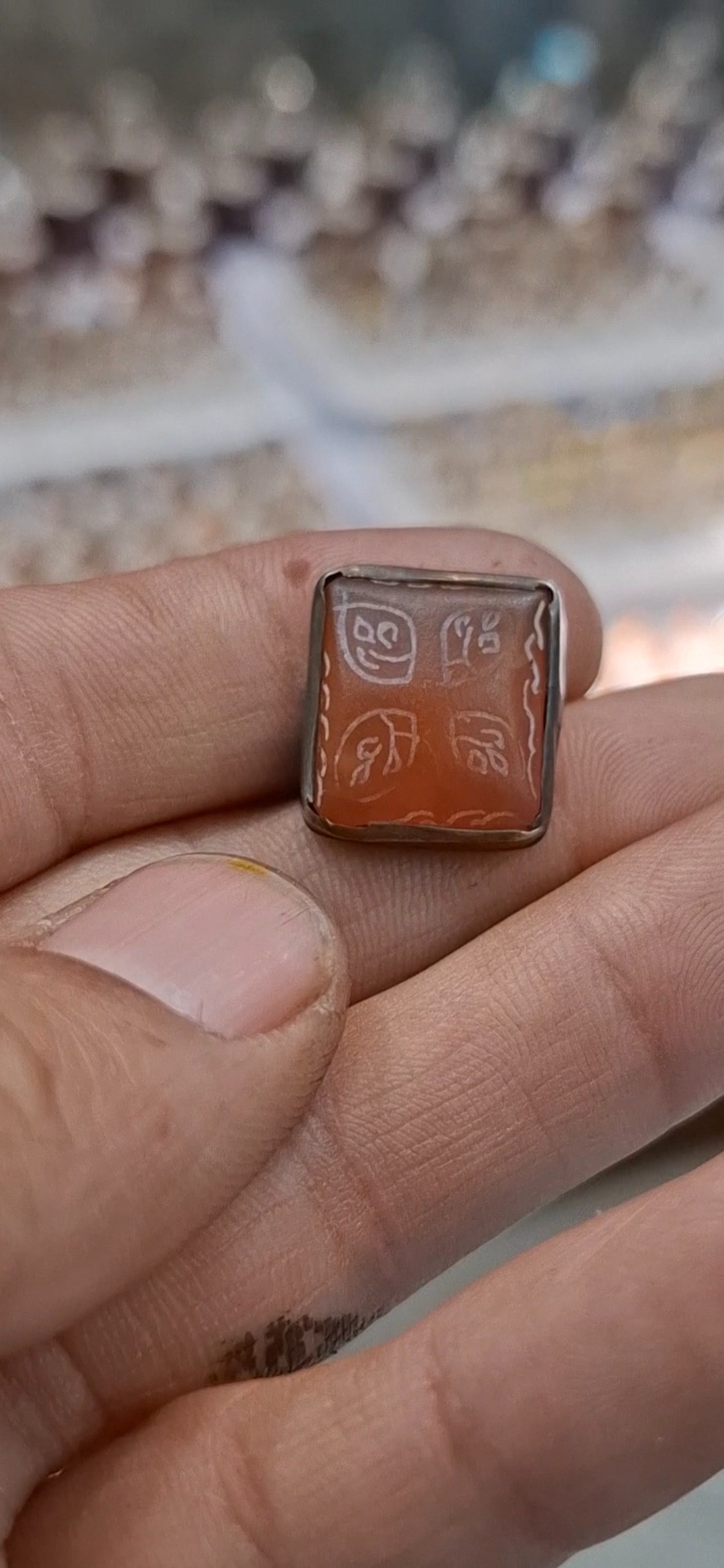 نگین خط بیاضی با قاب نقره کهنه وپلمپ