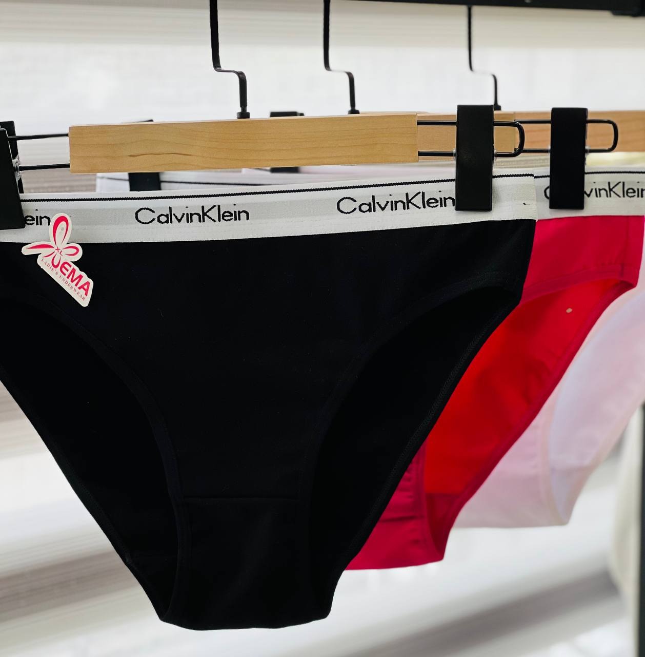 شورت اسلیپ طرحck ، برند ema . قرمز