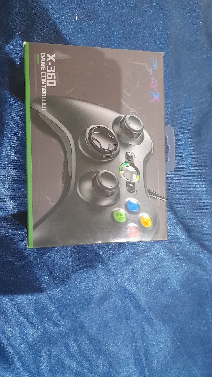دسته سیمی Xbox 360 با جعبه