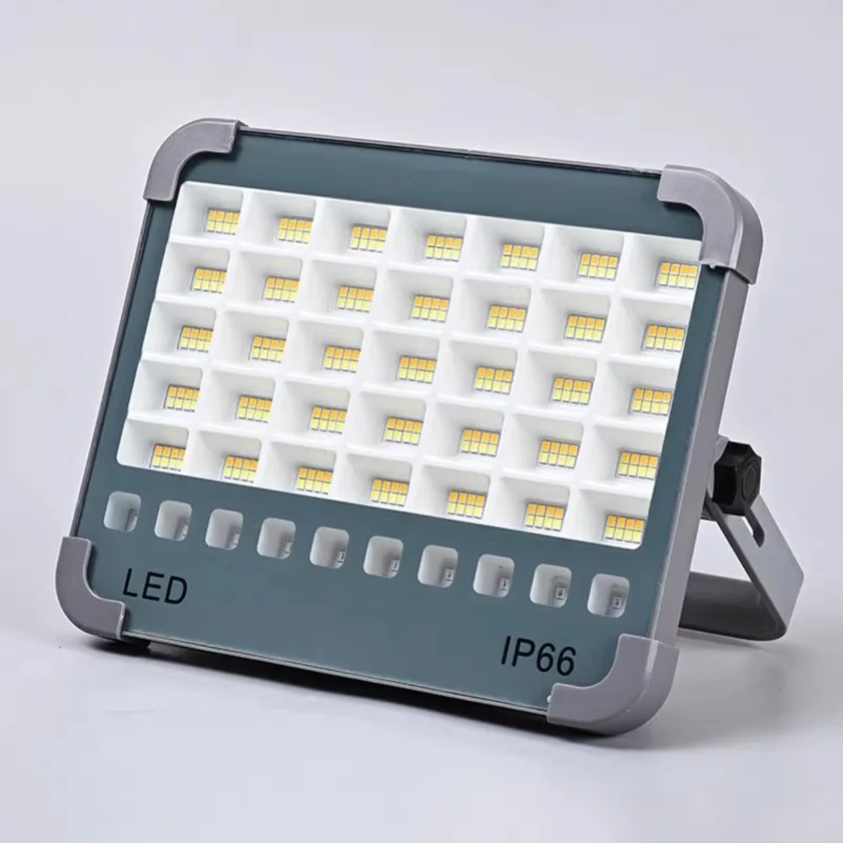 پروژکتور شارژی خورشیدی مدلIP66