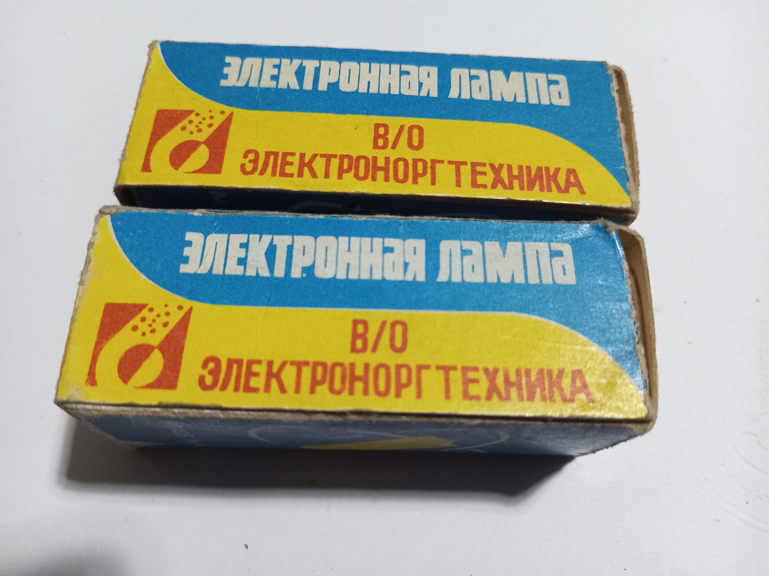 لامپ 6н1п روسی