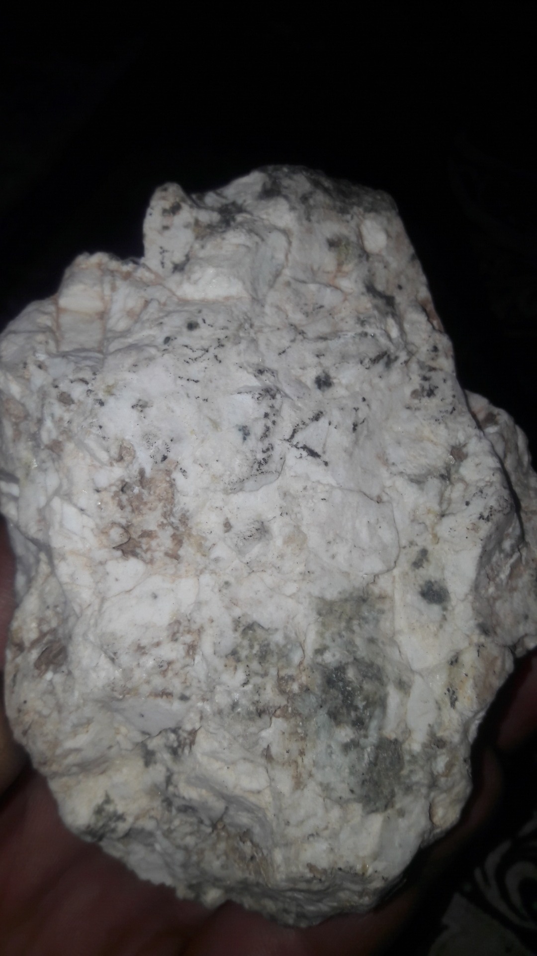 2 سنگ مشکوک شهاب سنگ