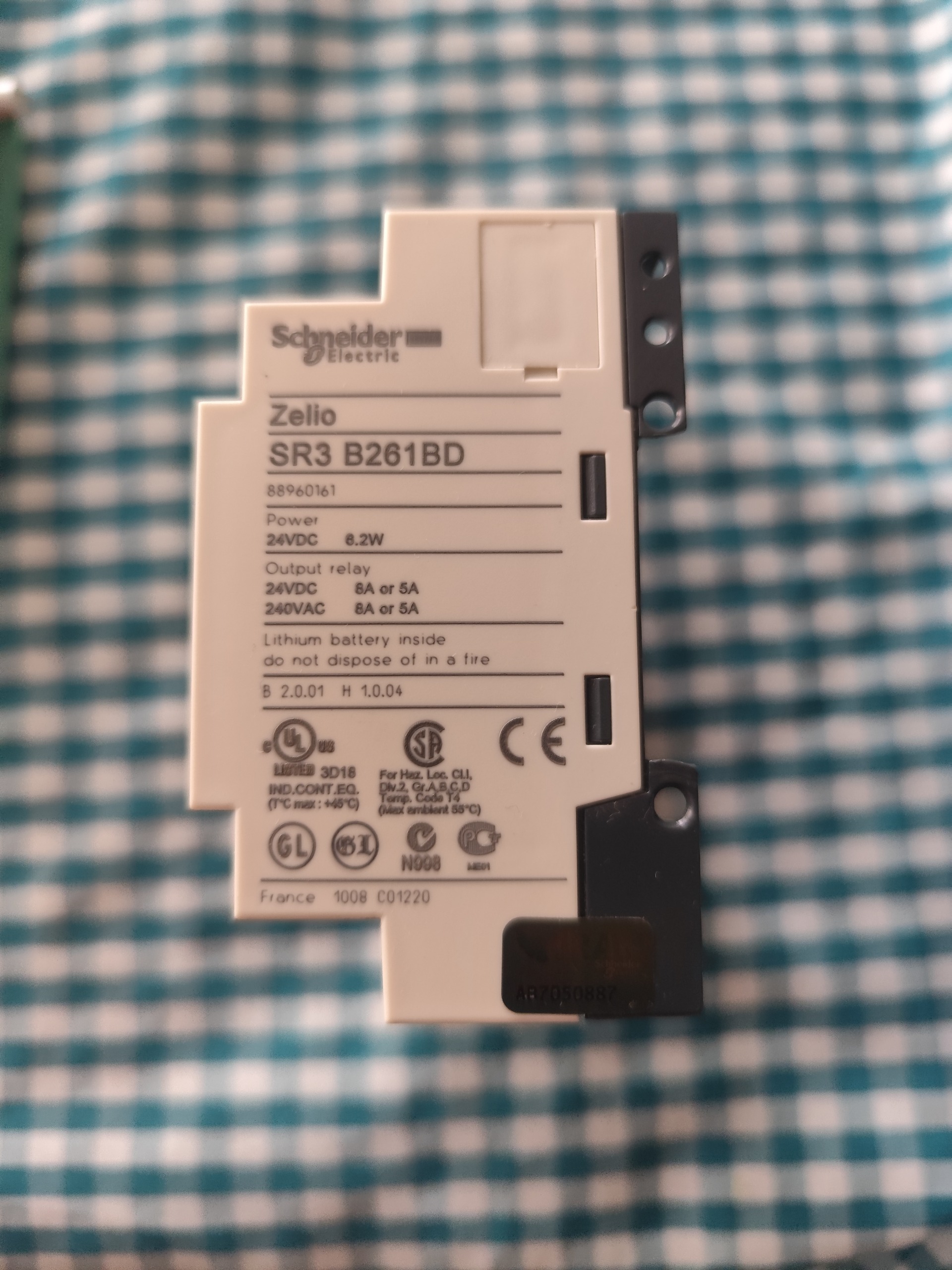 پی ال سی (اشنایدر 26ورودی)