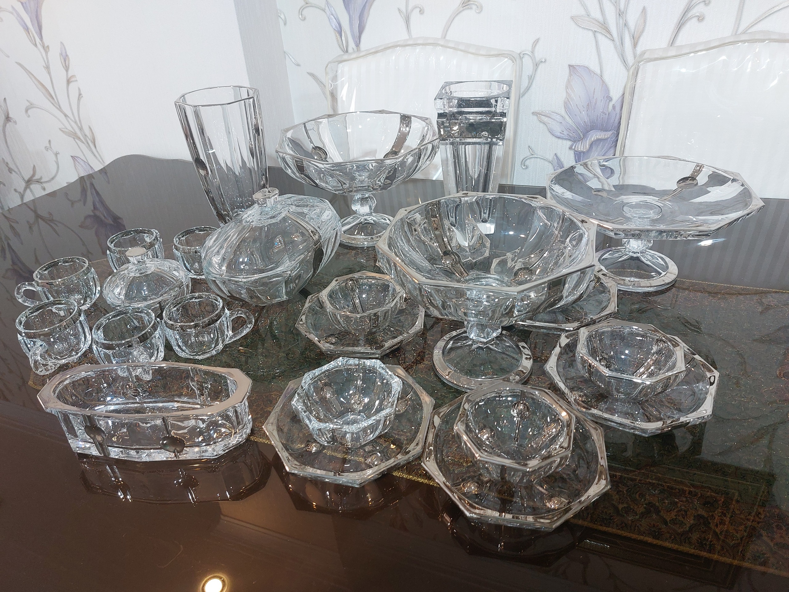 ظروف پذیرایی چک