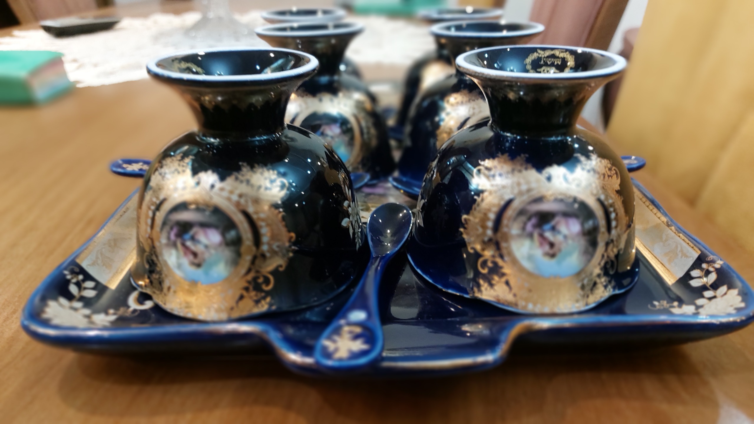 بستنی خوری گل سرمه ایی قدیمی