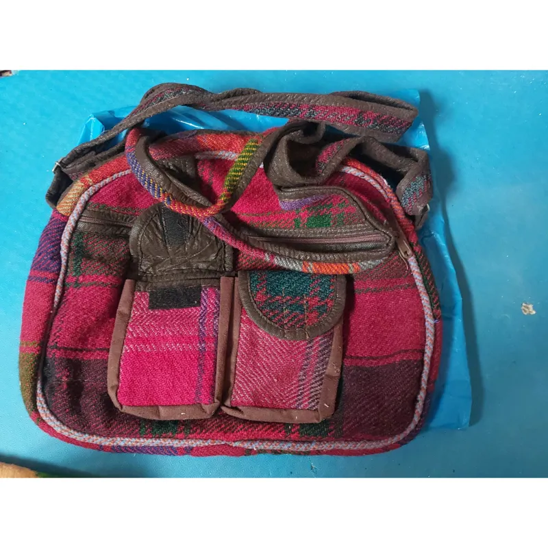 کیف رودوشی زنانه طرح سنتی