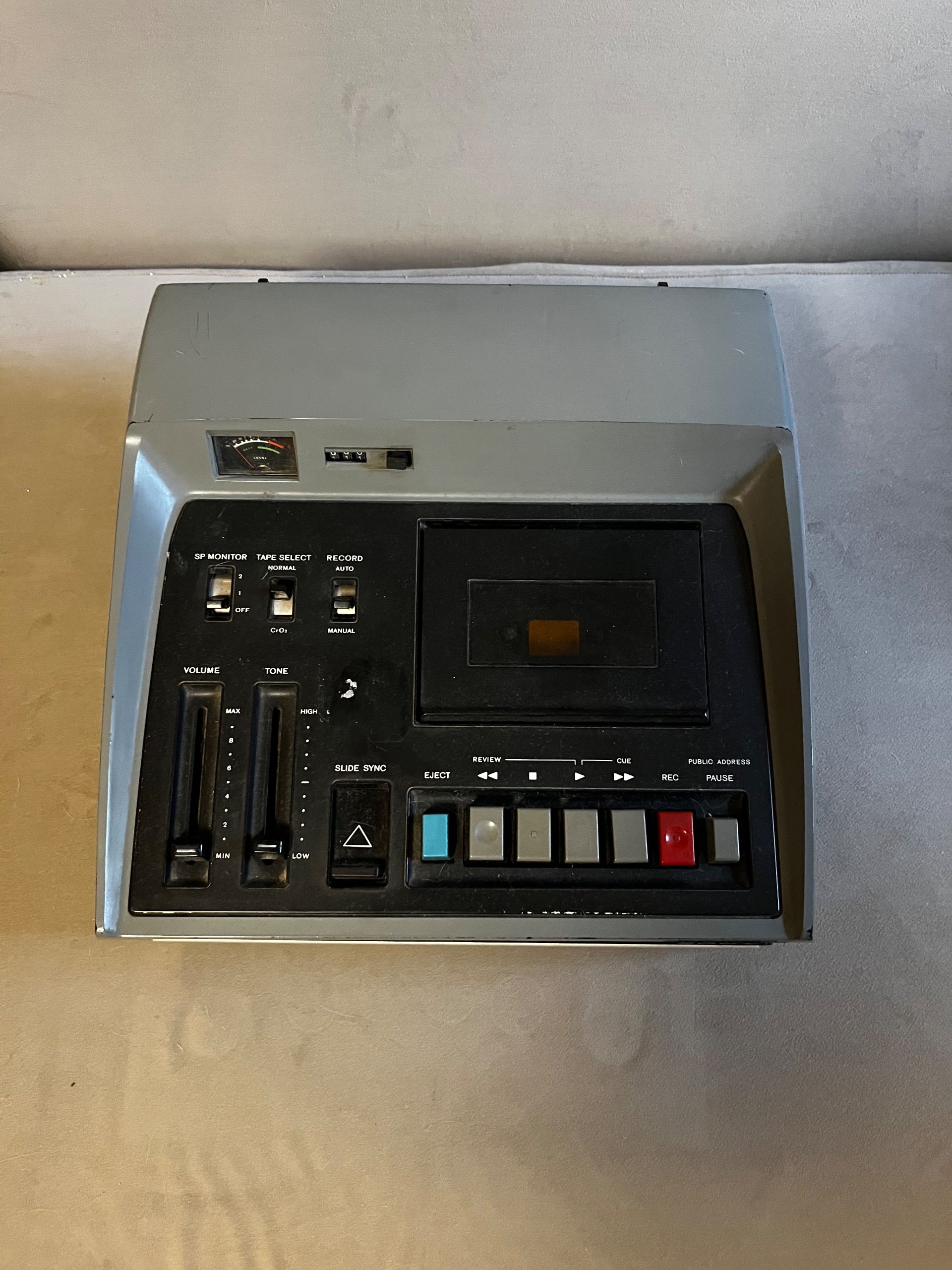 کاست پلیر قدیمی سونی