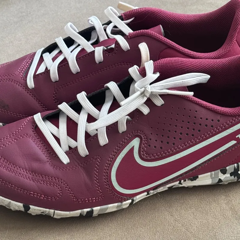 کتونی فوتبال nike