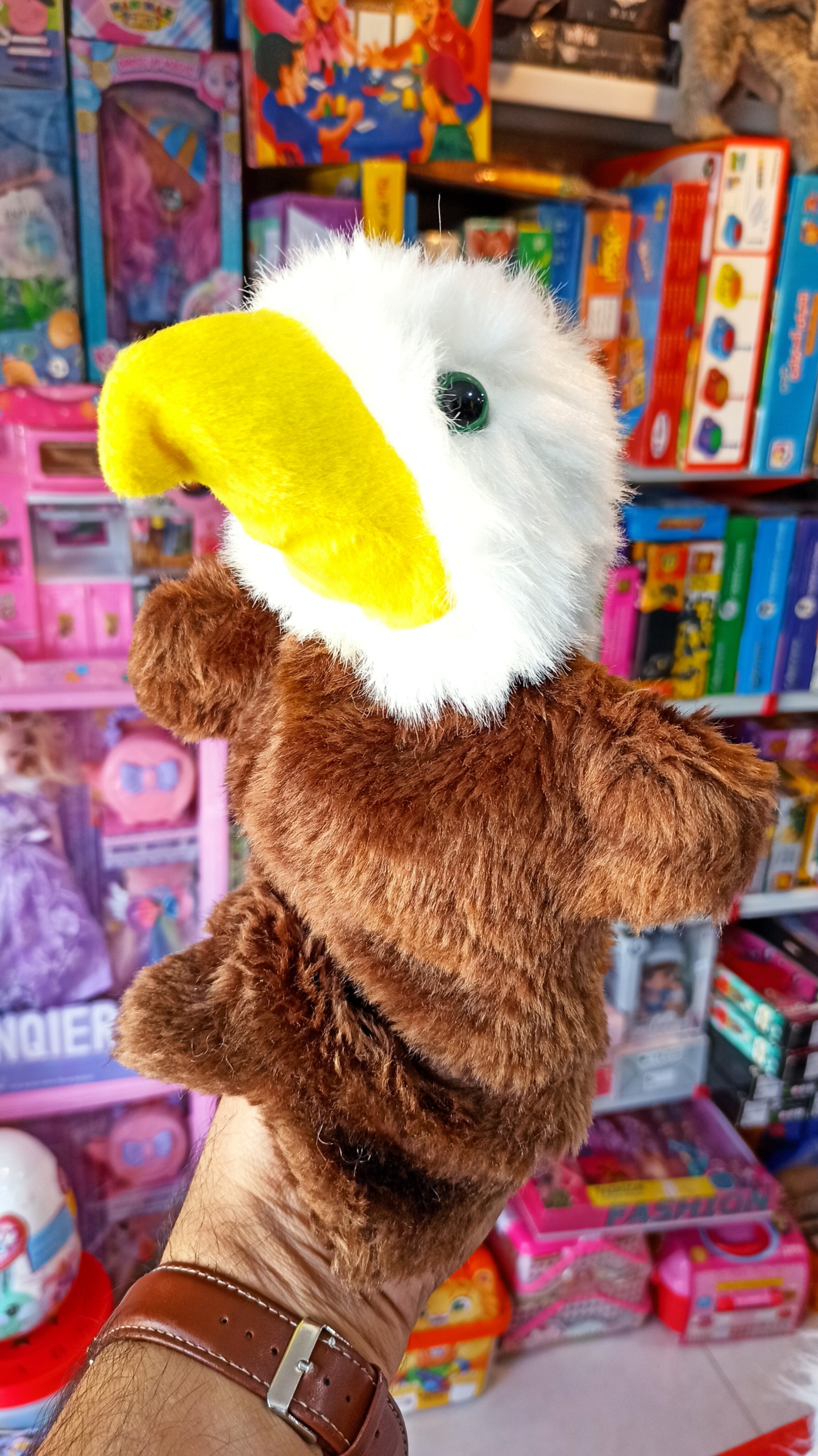 عروسک نمایشی پرنده