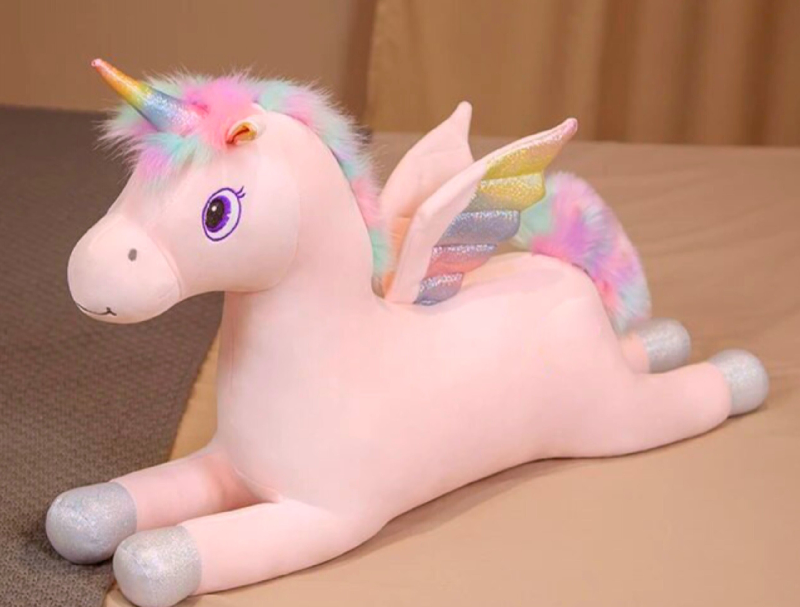 عروسک اسب تک شاخ