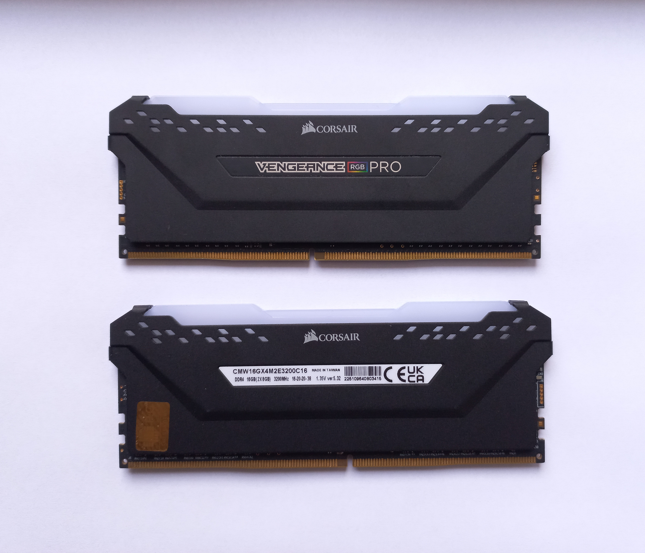رم DDR4 دو کاناله کورسیر 16 گیگابایت