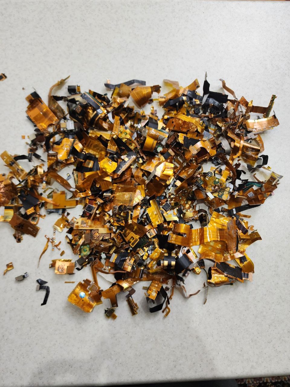 200 گرم زربار، فلت و دوربین برای بازیافت