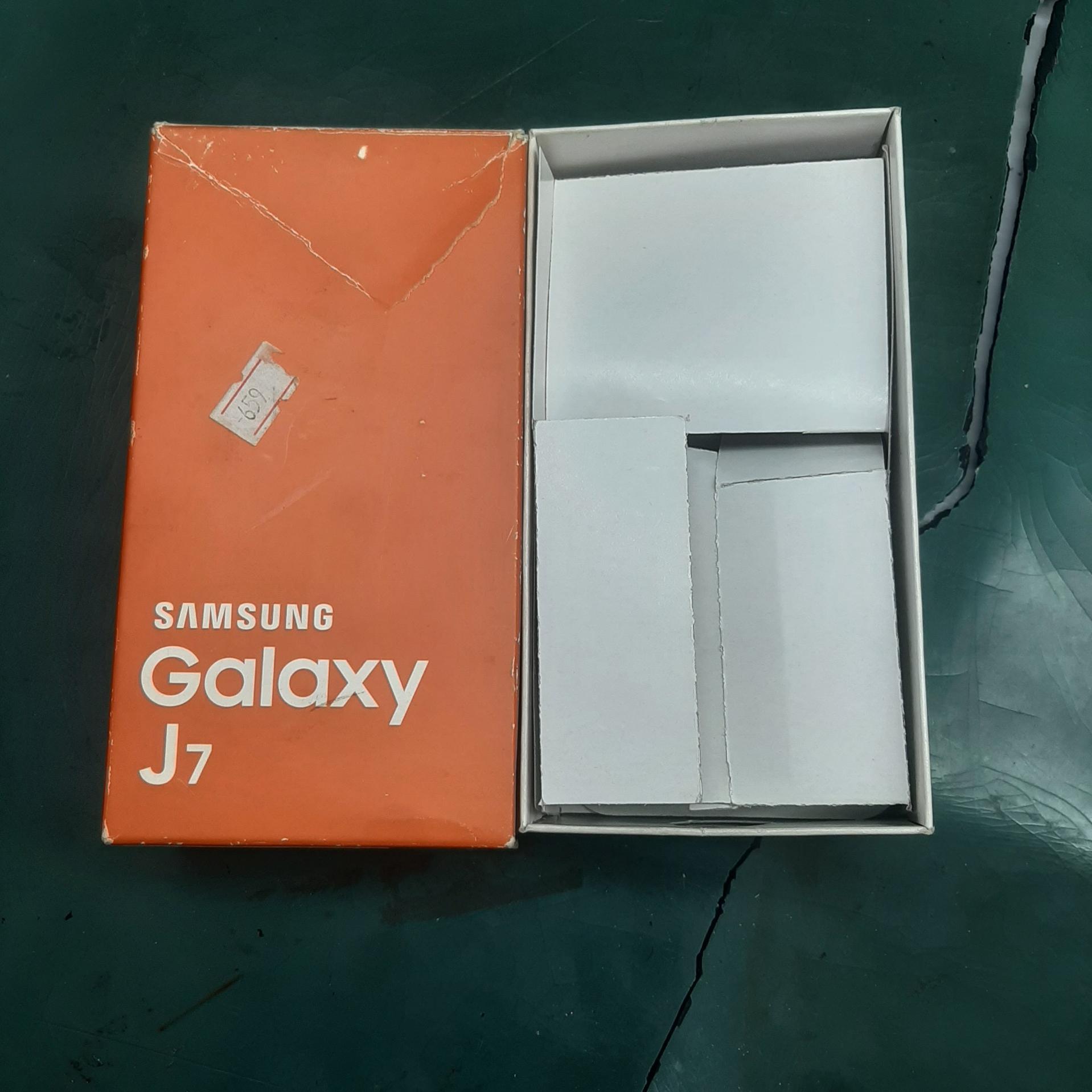 جعبه گوشی سامسونگ Galaxy J7 16GB