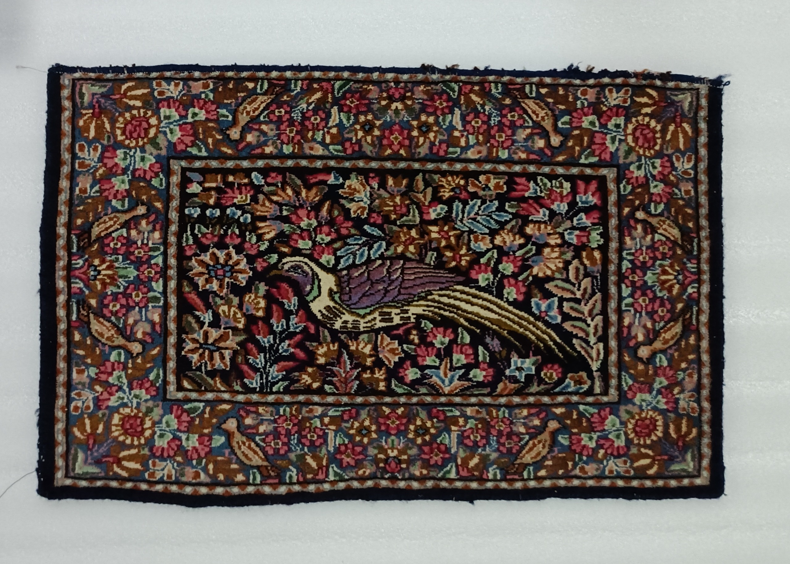 پشتی دستباف کرمان
