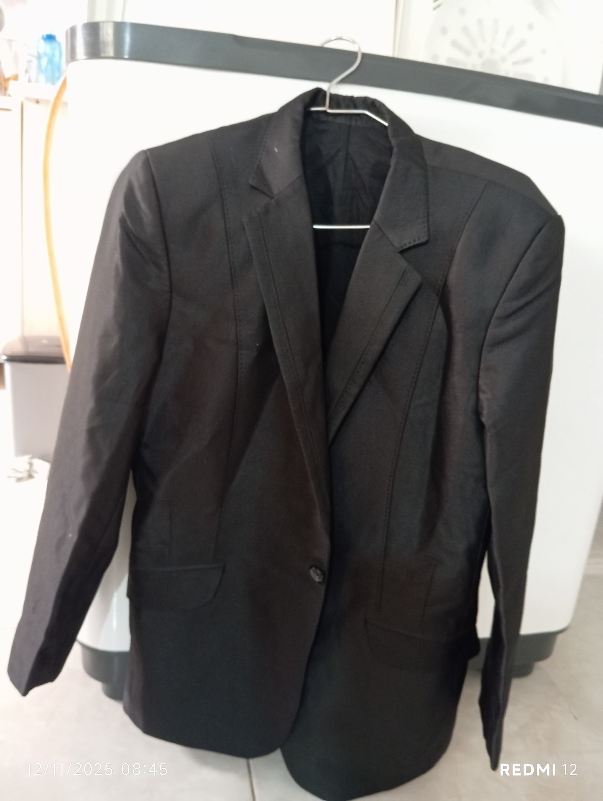 کت و شلوار وجلیقه