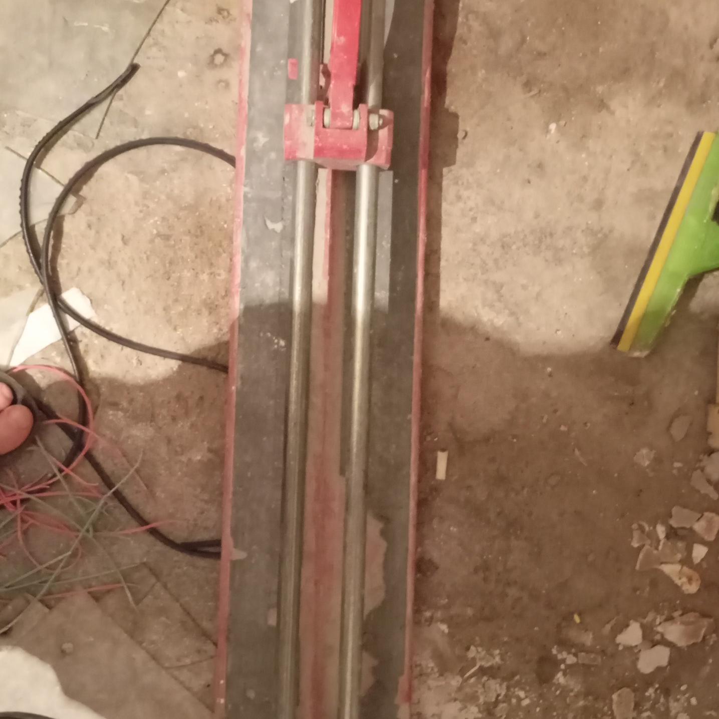 کاشی و سرامیک بر