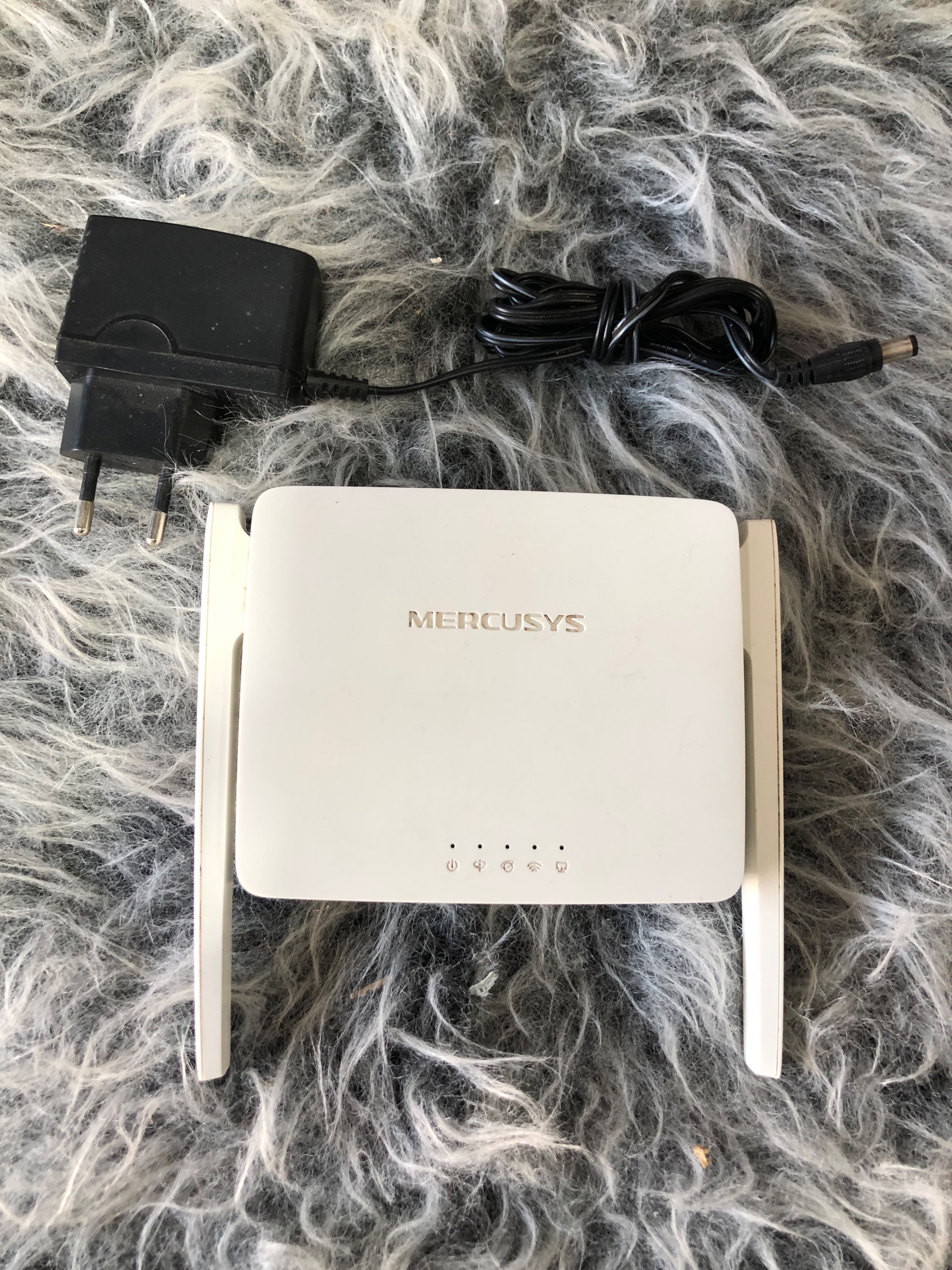 مودم ADSL, و روتر MERCUSYS