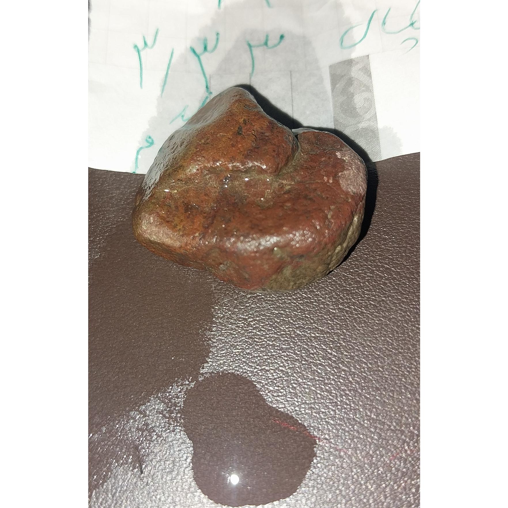 سنگ قیمتی چگالی 3و33 وزن 11 گرم