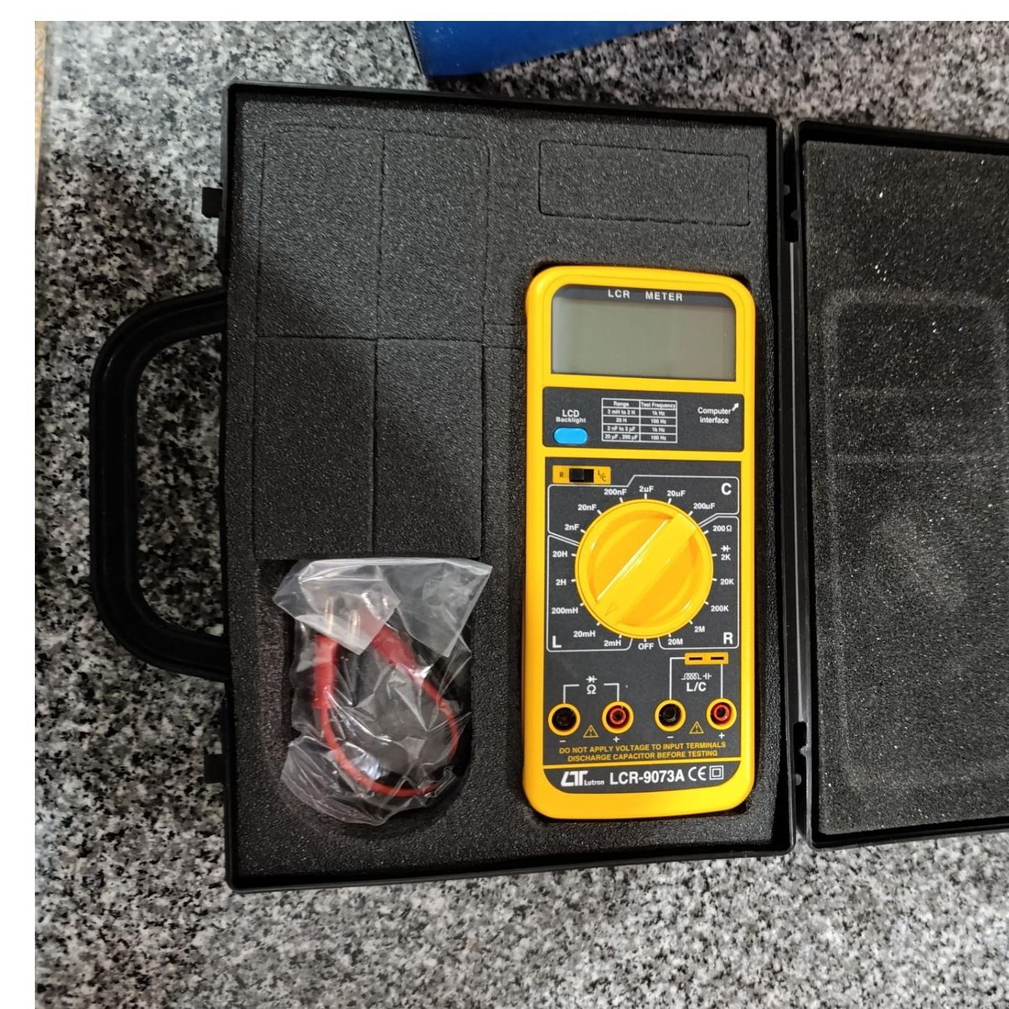 LCR متر لوترون