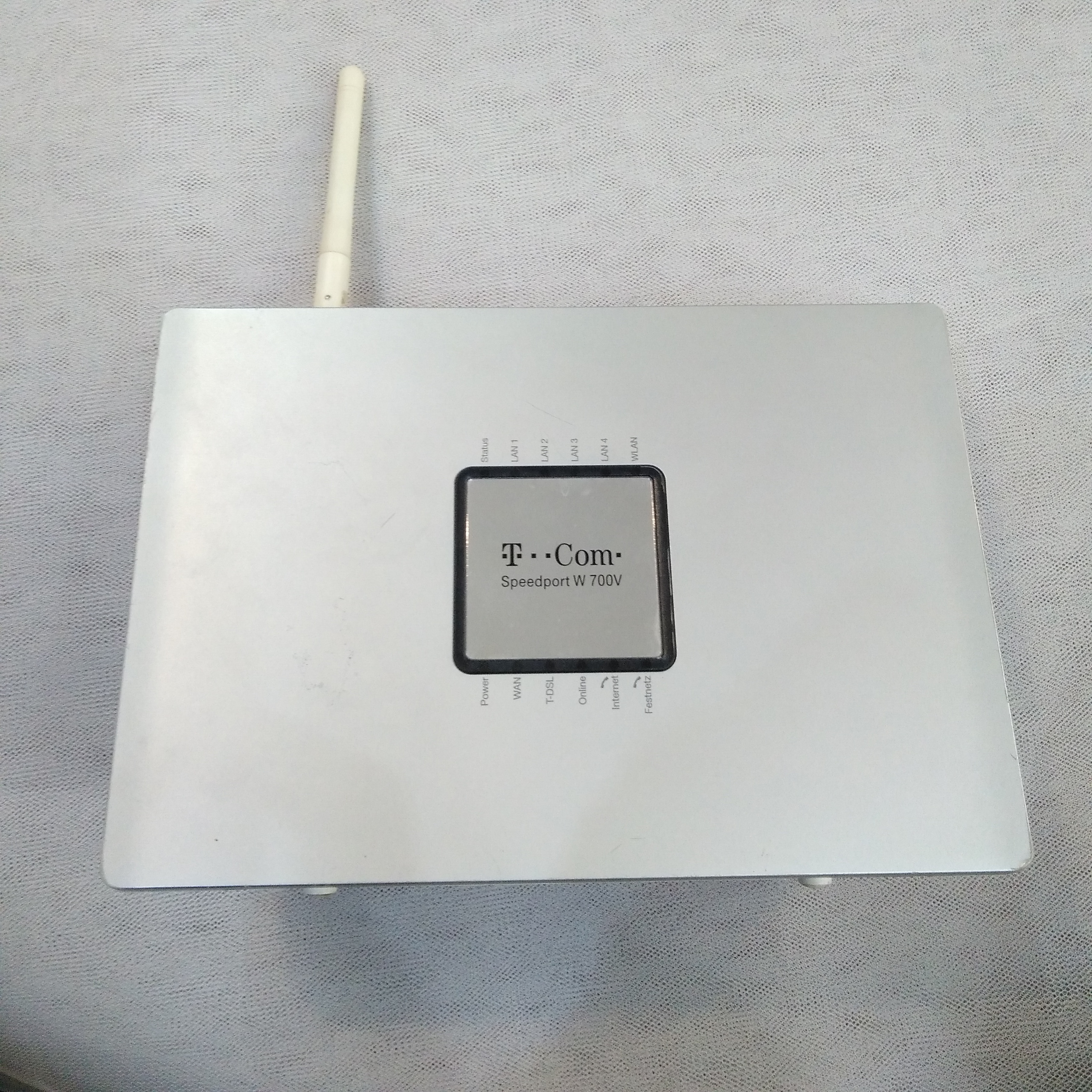 روتر T-Com آلمانی W700V با آداپتور