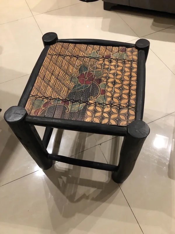 میز دست ساز زارا