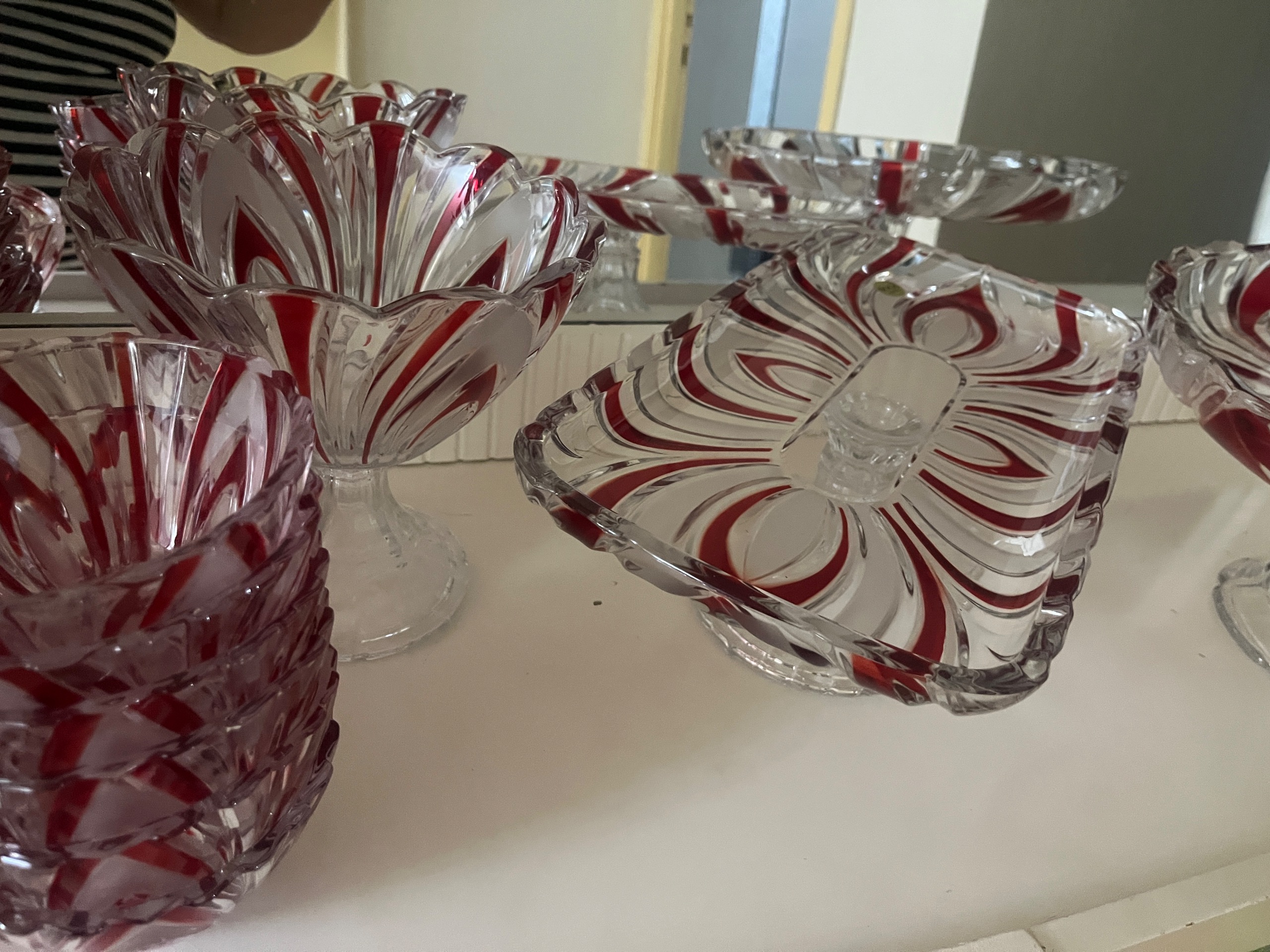 سرویس پذیرایی پایه دار